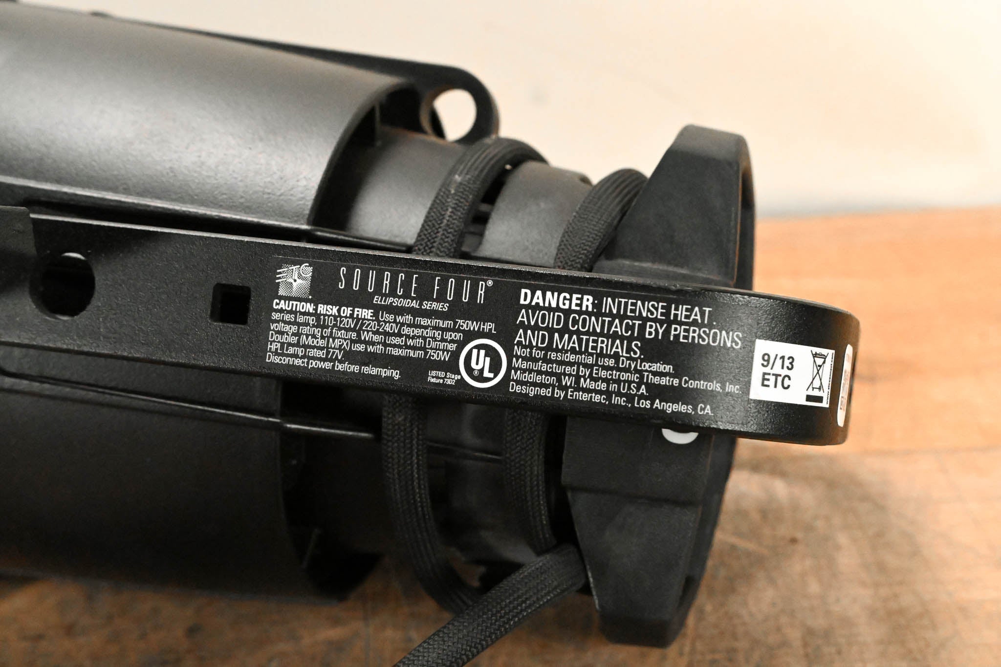 ETC Source Four Zoom 25-50 Degree 750 Ellipsoidal Light