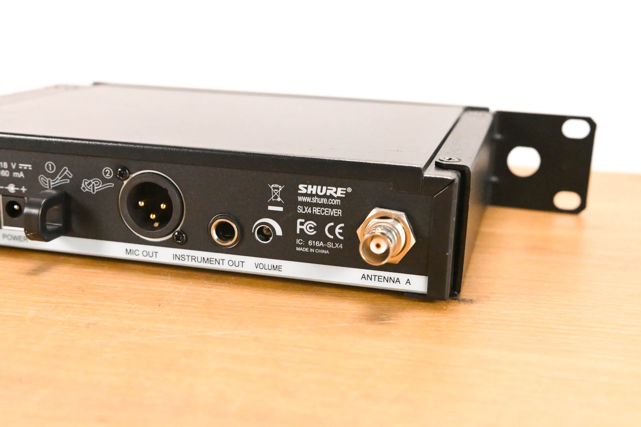 Shure SLX4 Wireless Receiver - H5 Band: 518-542 MHz (NO POWER SUPPLY)