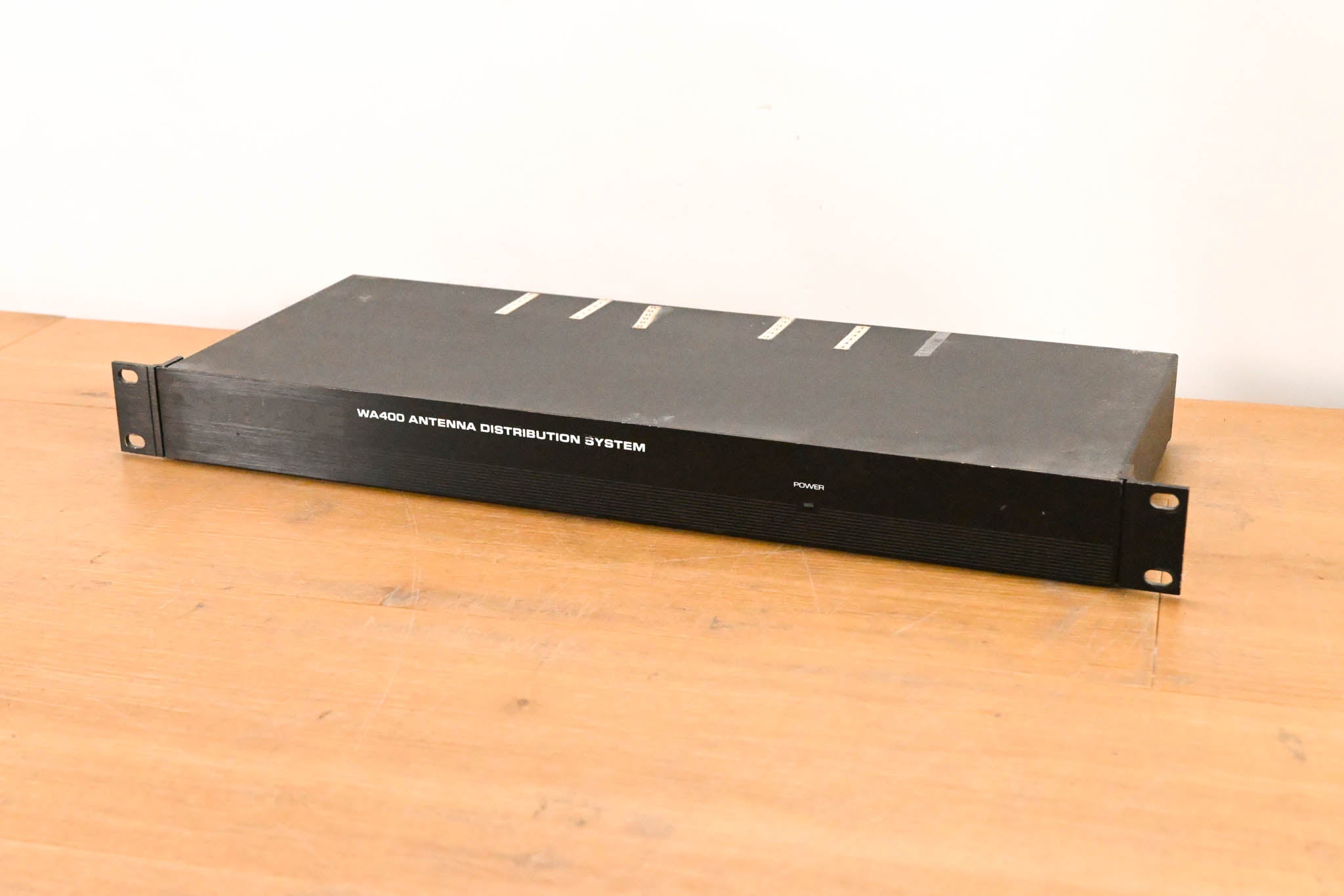 Shure WA400 Antenna Distribution System - 169-216 MHz (NO POWER SUPPLY)