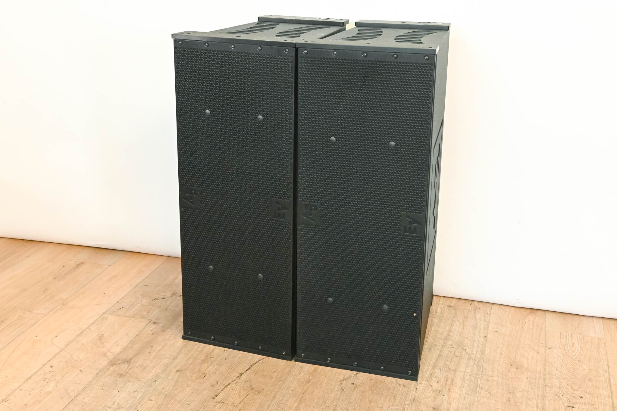 Electro-Voice (EV) XLC127DVX Three-Way Compact Line Array Element (PAIR ...