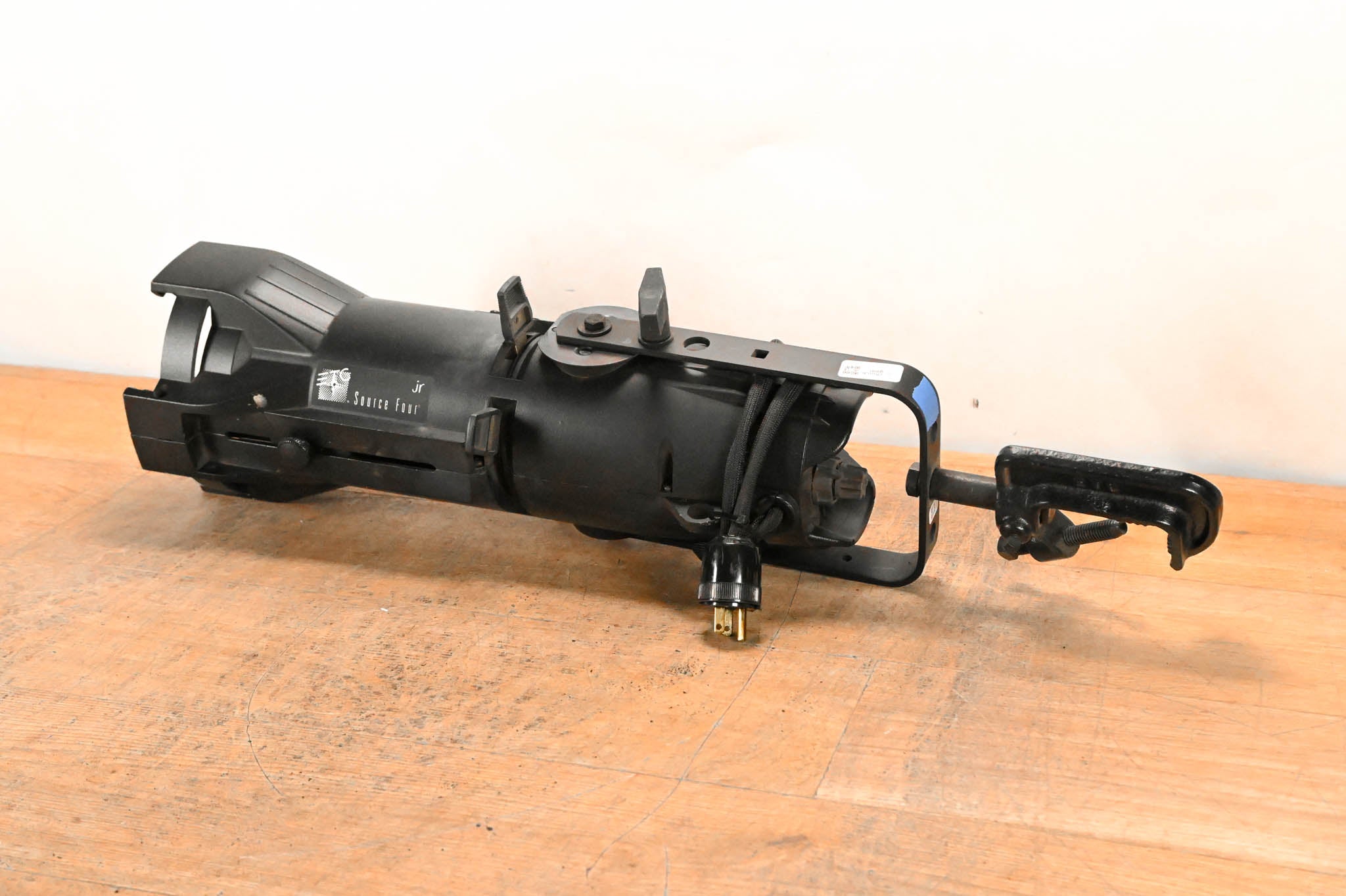 ETC Source Four Jr 25-50 Degree Zoom 575 Ellipsoidal Light