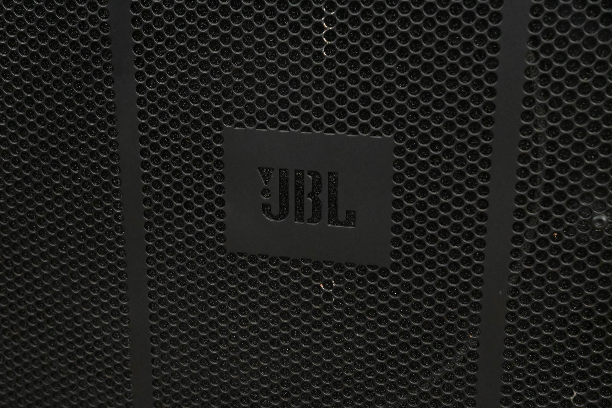JBL VT4881A Compact Arrayable 18" Subwoofer