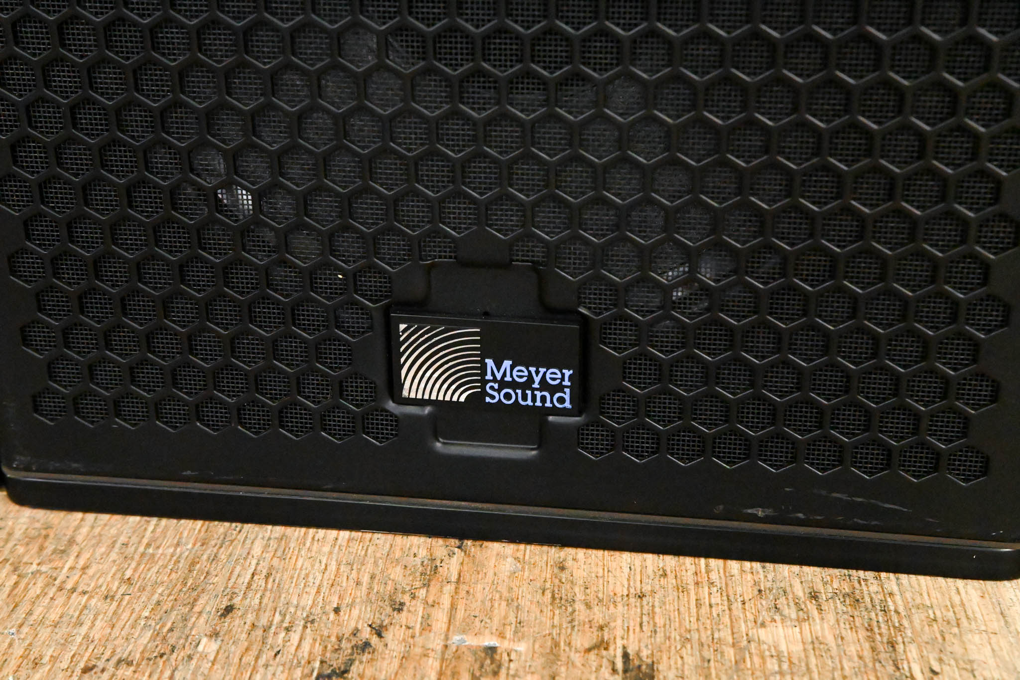 Meyer Sound UPJ-1P Compact VariO Loudspeaker (PAIR)