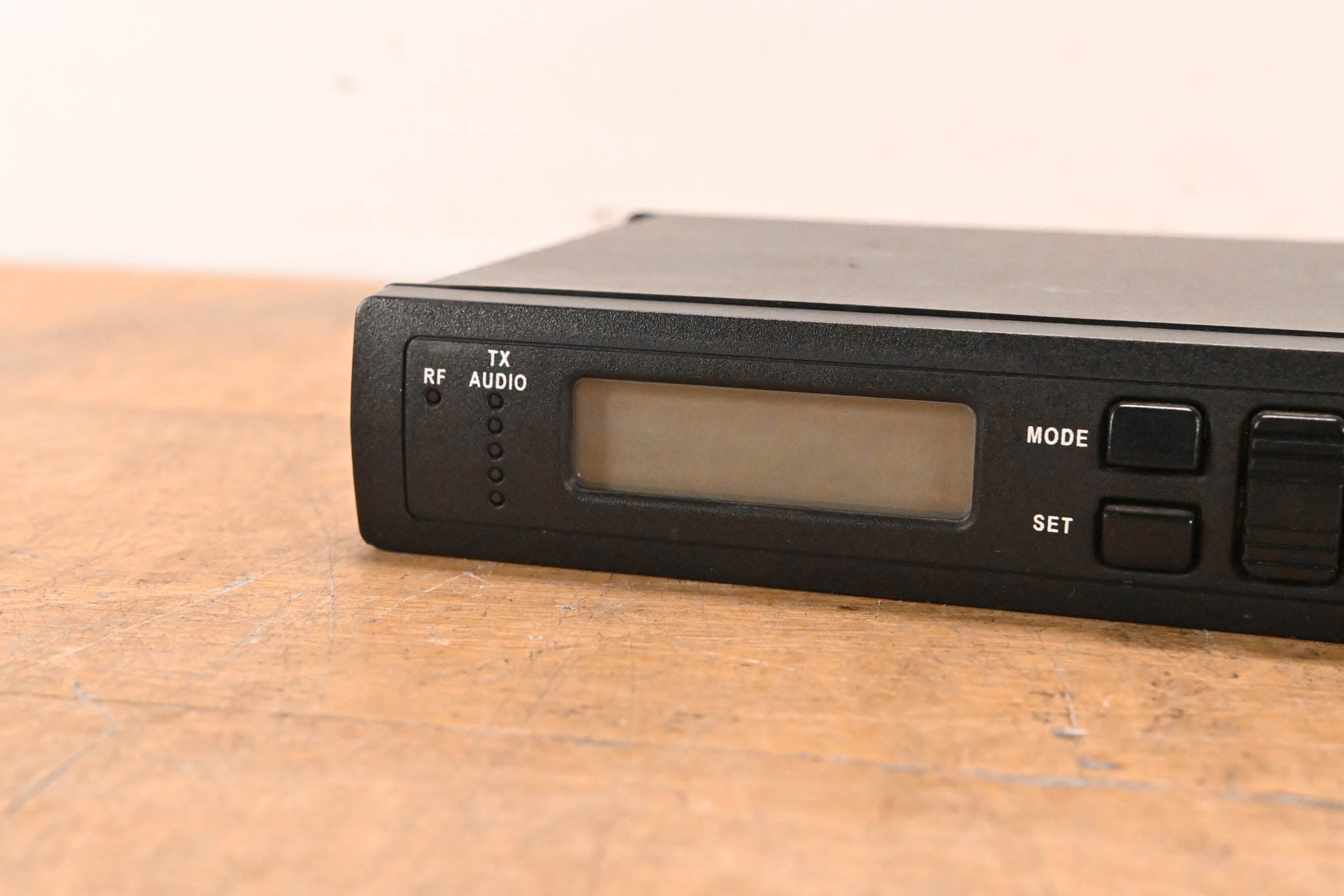 Shure ULXS24/58 Handheld Wireless System - J1 Band (NO POWER SUPPLY)