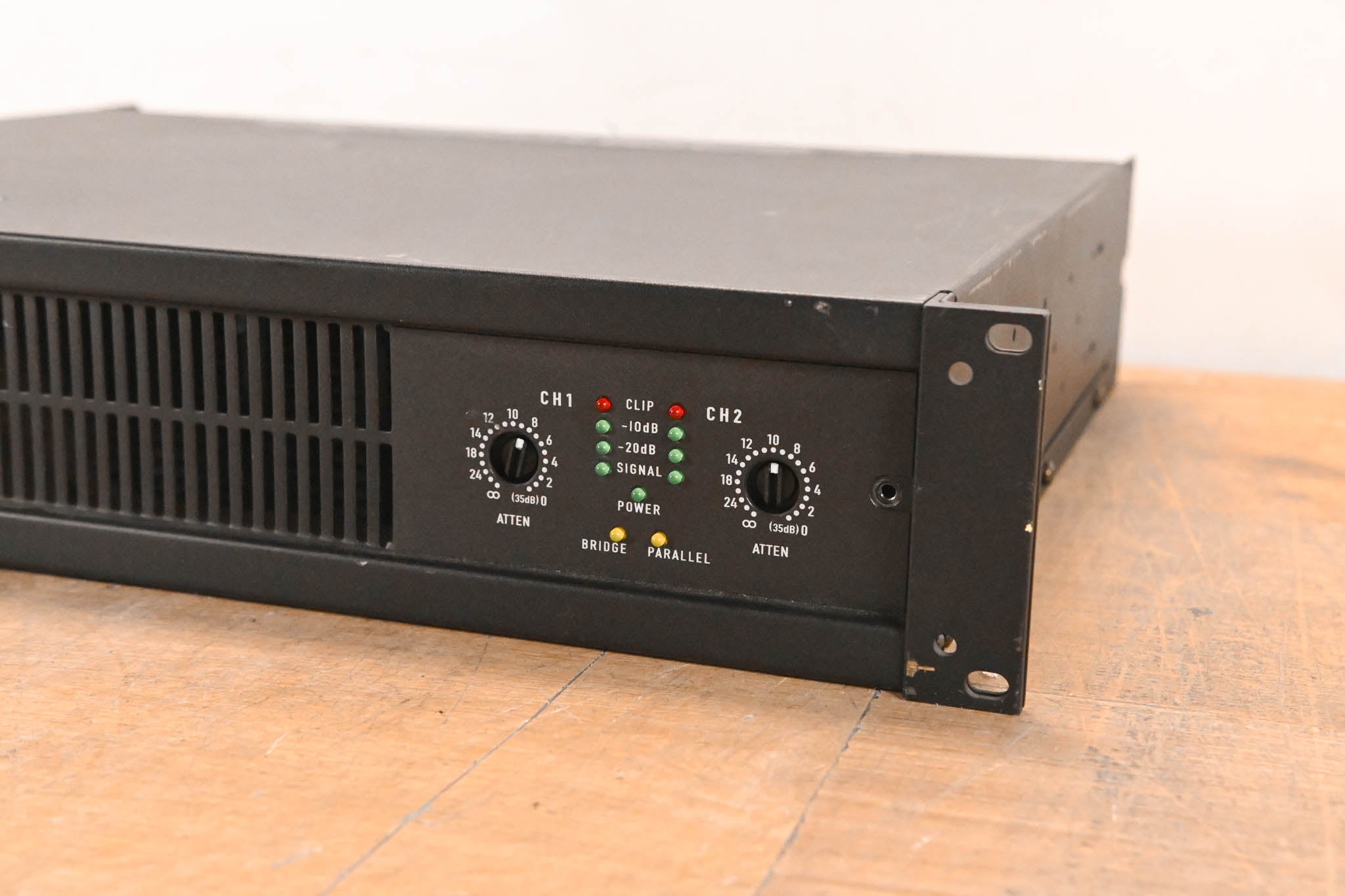 QSC CX302V 2-Channel Power Amplifier