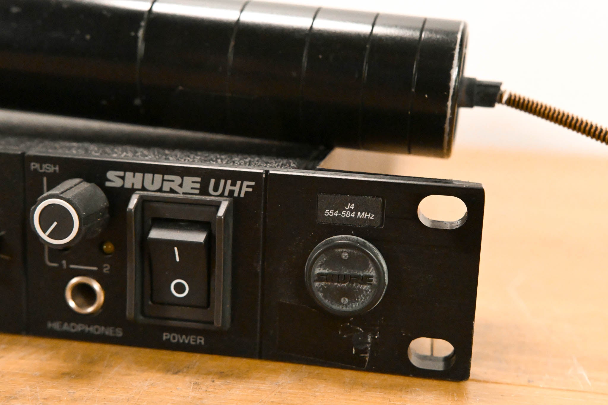 Shure U4D-J4 Wireless Receiver w/ two U2/BETA87A Handheld Mics - J4 Band