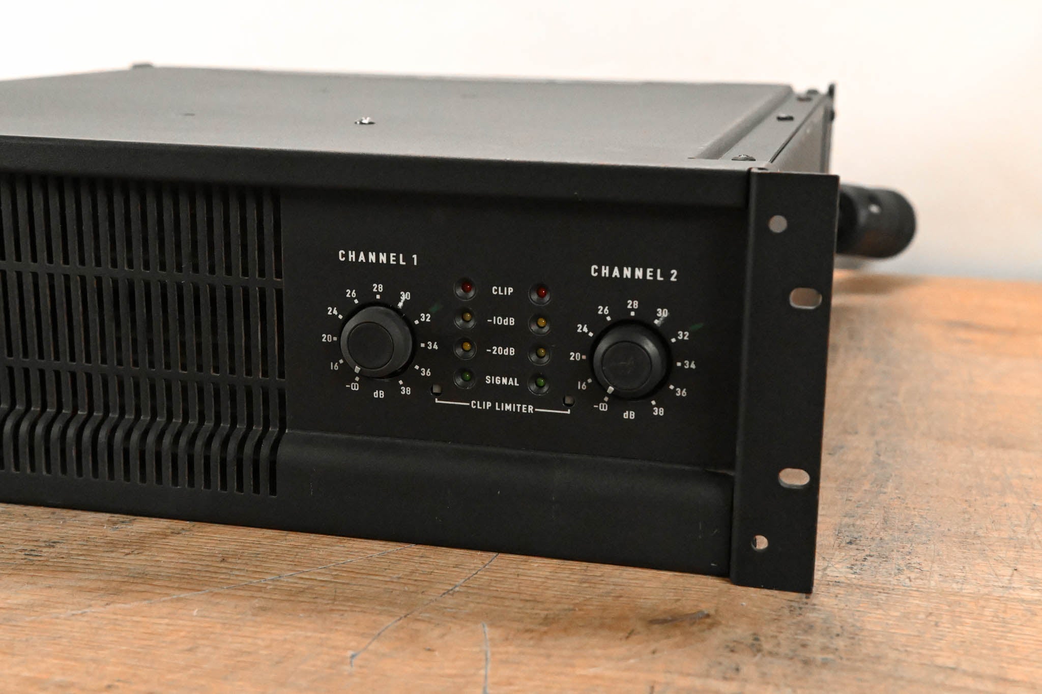 QSC PowerLight 4.0 2-Channel Power Amplifier