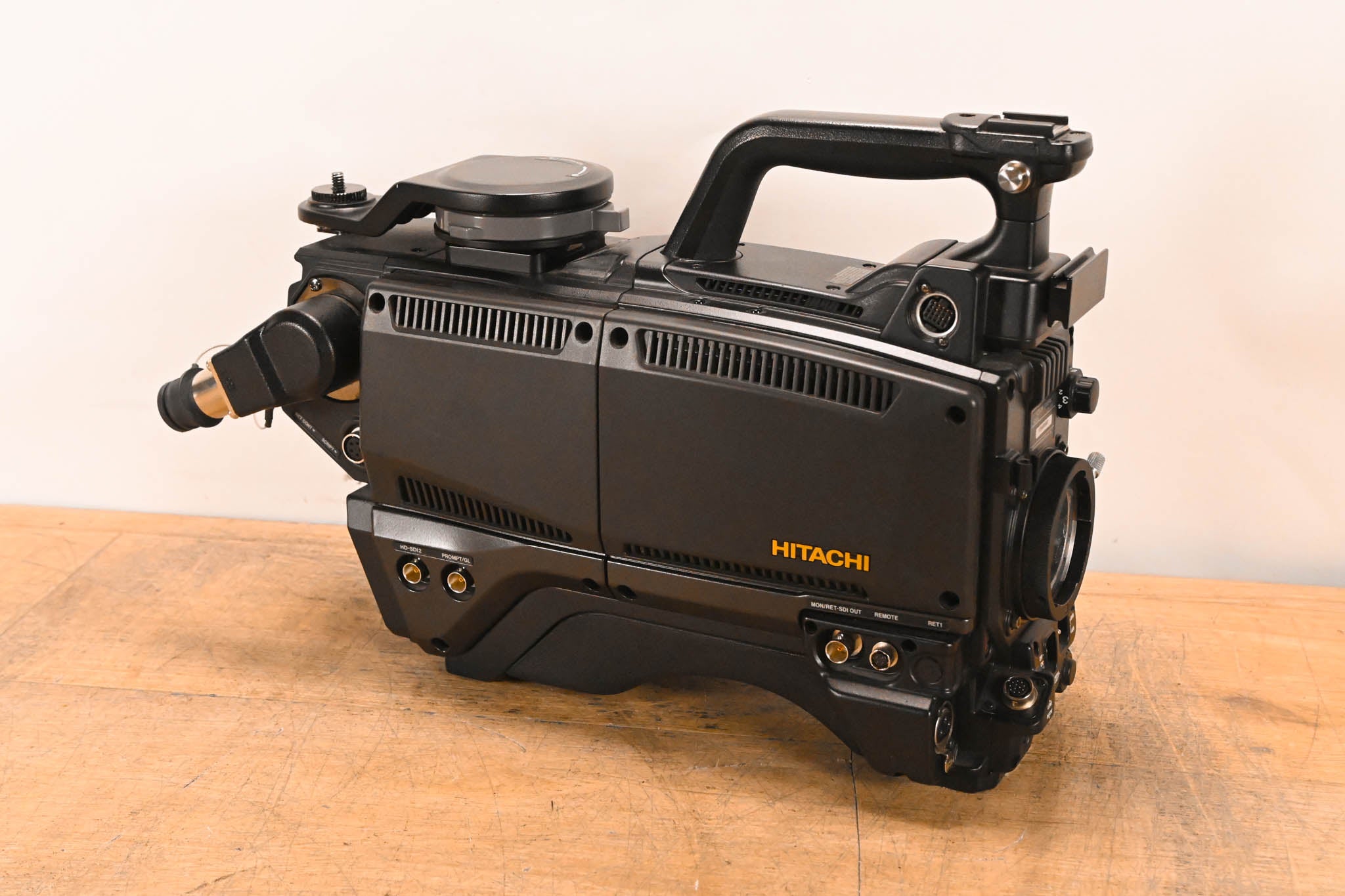 Hitachi Z-HD5000 HDTV Camera with CA-HF1000 Camera Adaptor