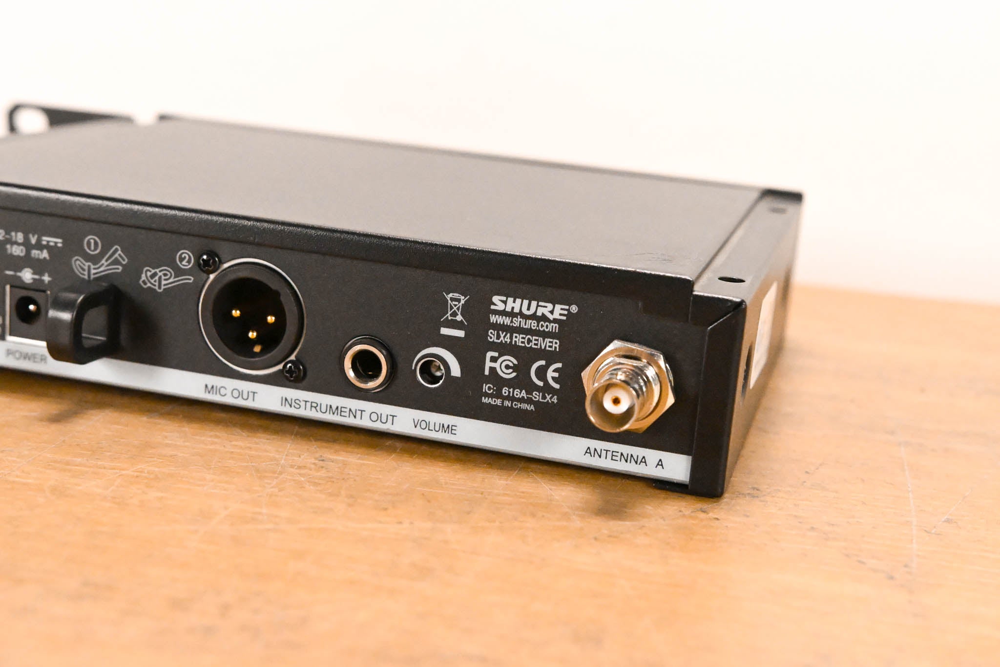 Shure SLX14 Bodypack Wireless System - G4 Band (NO POWER SUPPLY)