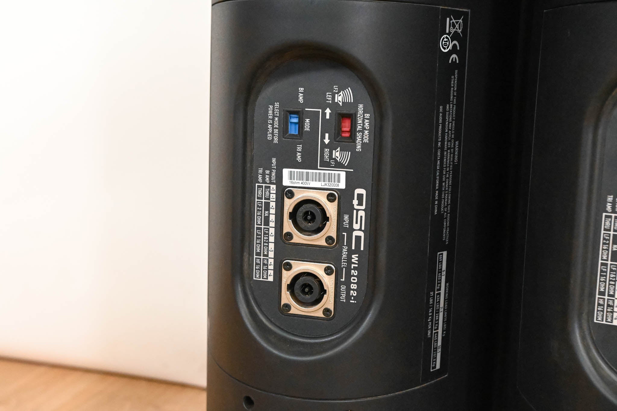 QSC WL2082-i Installation Line Array Loudspeaker (PAIR)