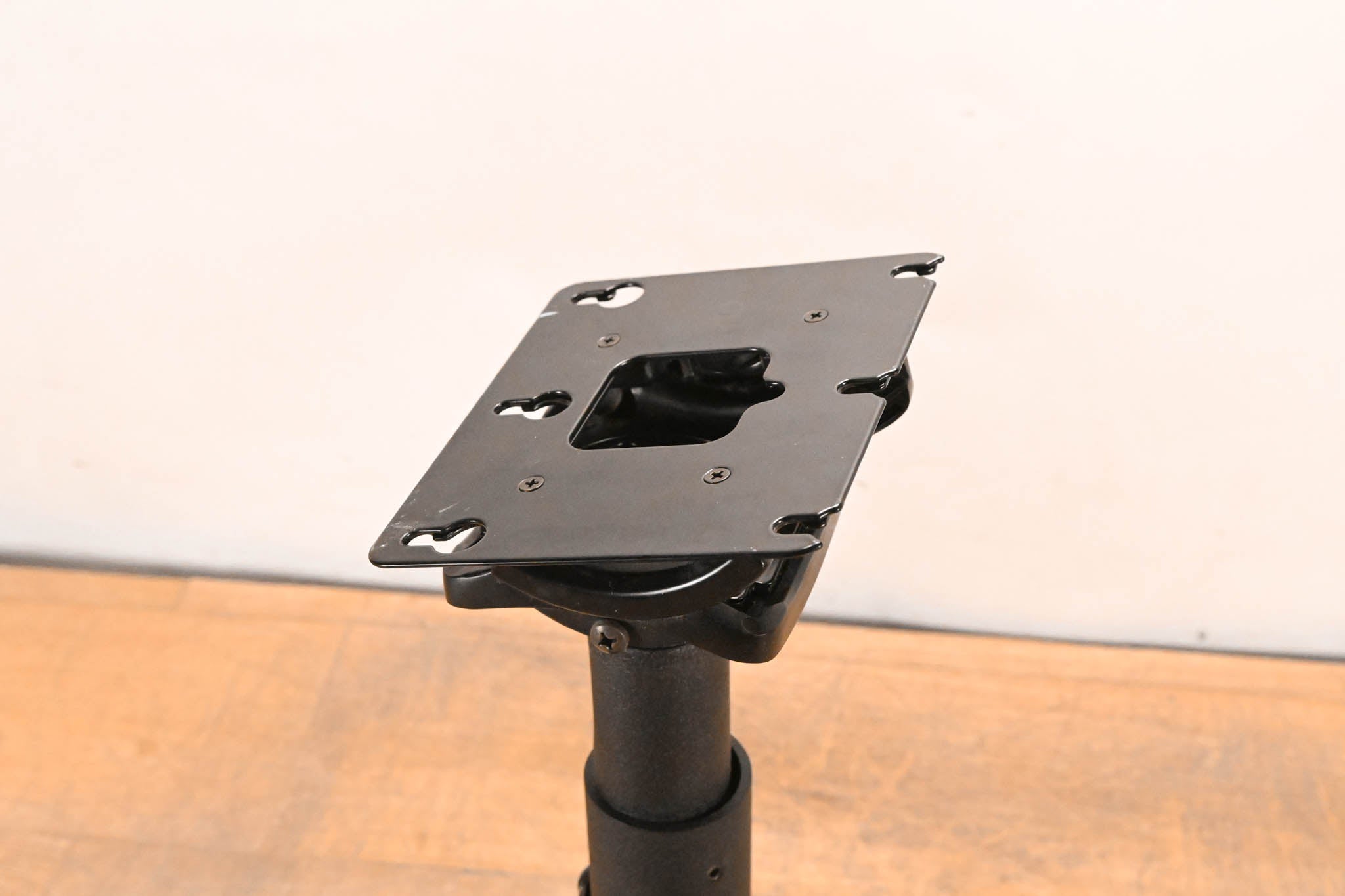 Chief RPMA000 Projector Mount System w/ CMS009012 Column & CMA345 Plate