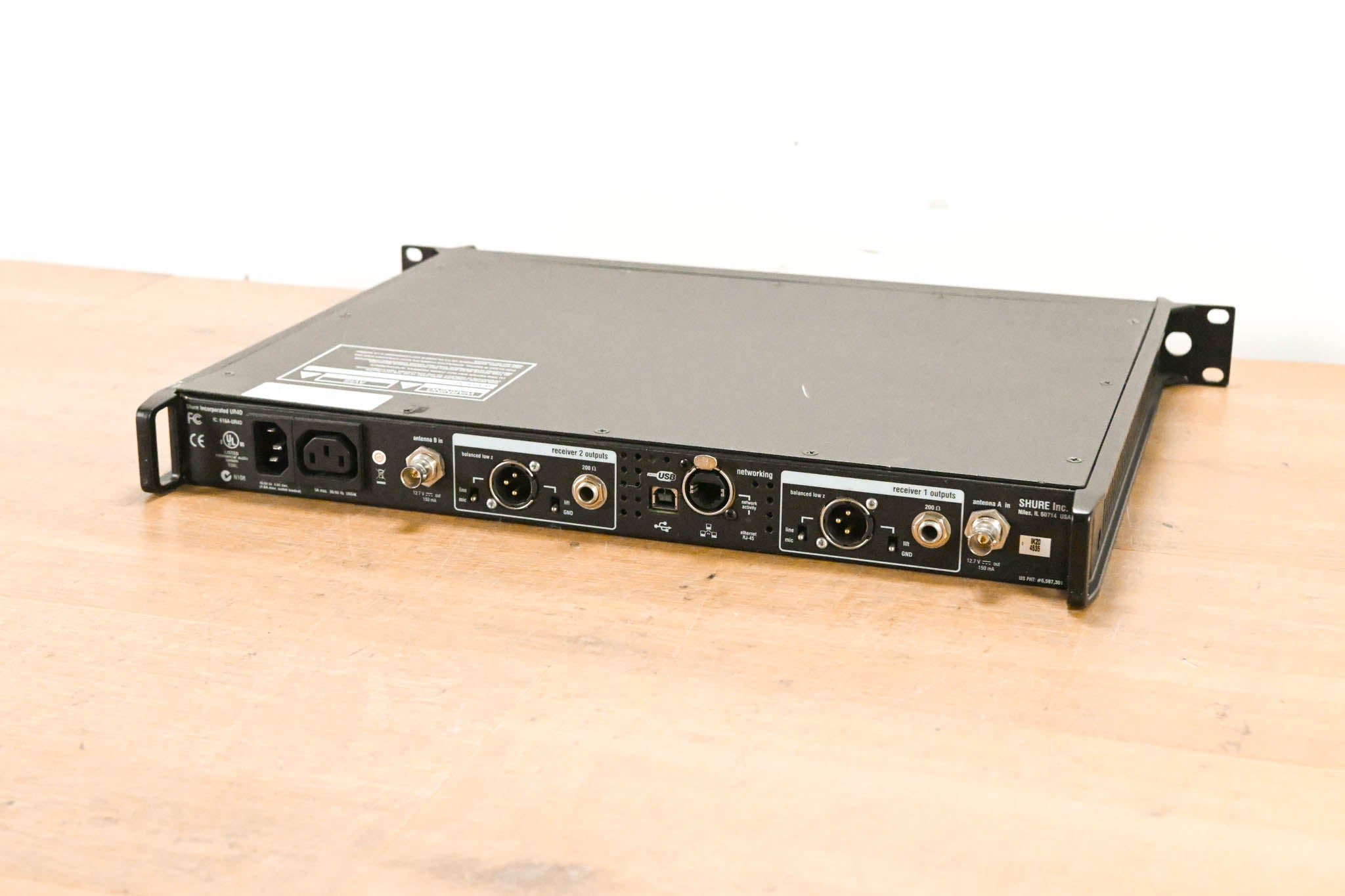 Shure UR4D Wireless Receiver w/ two UR2/SM58 Handheld Mics - L3 Band