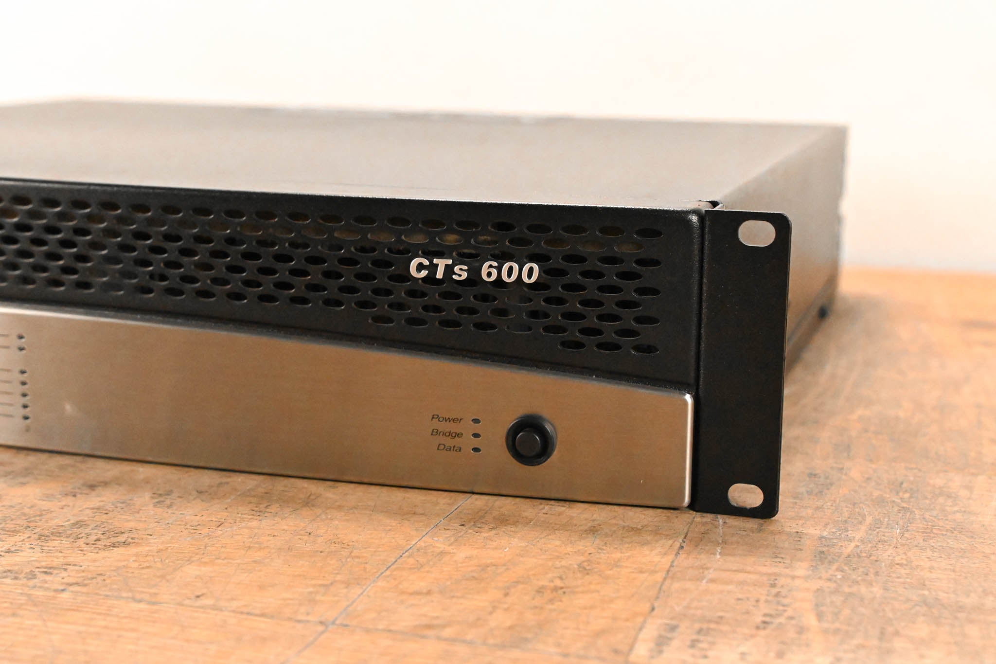 Crown CTs 600 Two-Channel 300W Power Amplifier