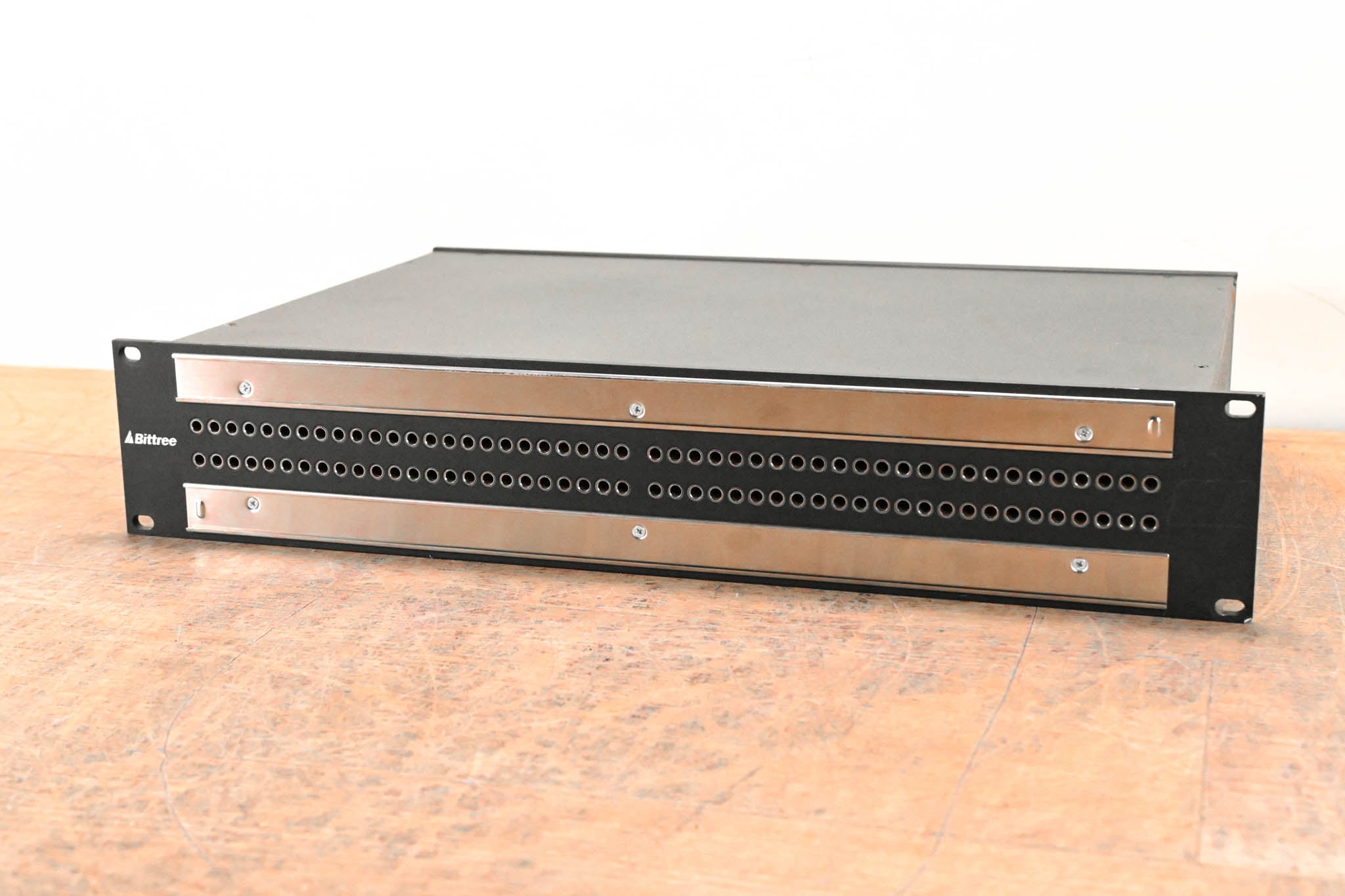 Bittree B96DC-FNOST/E3 M2OU12B 2x48 2RU TT Patchbay