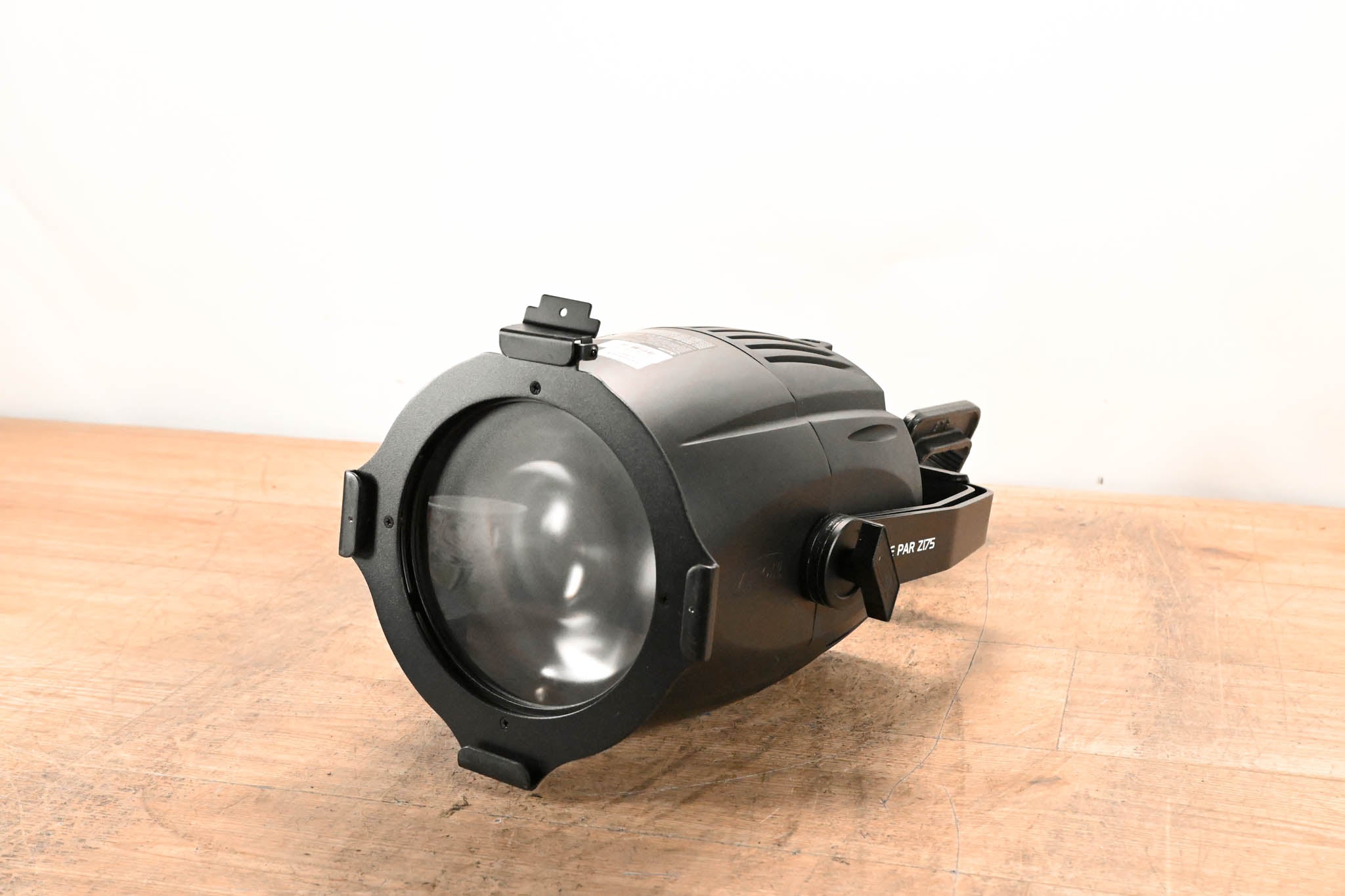 Elation Fuze Par Z175 175W RGBW COB LED Par Can with Motorized Zoom
