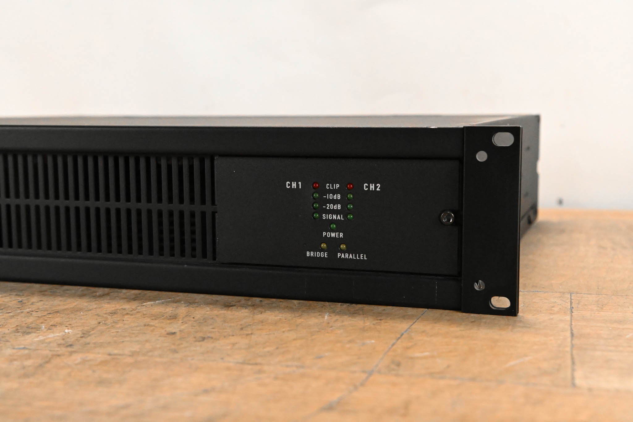QSC CX702 2-Channel 700W Power Amplifier