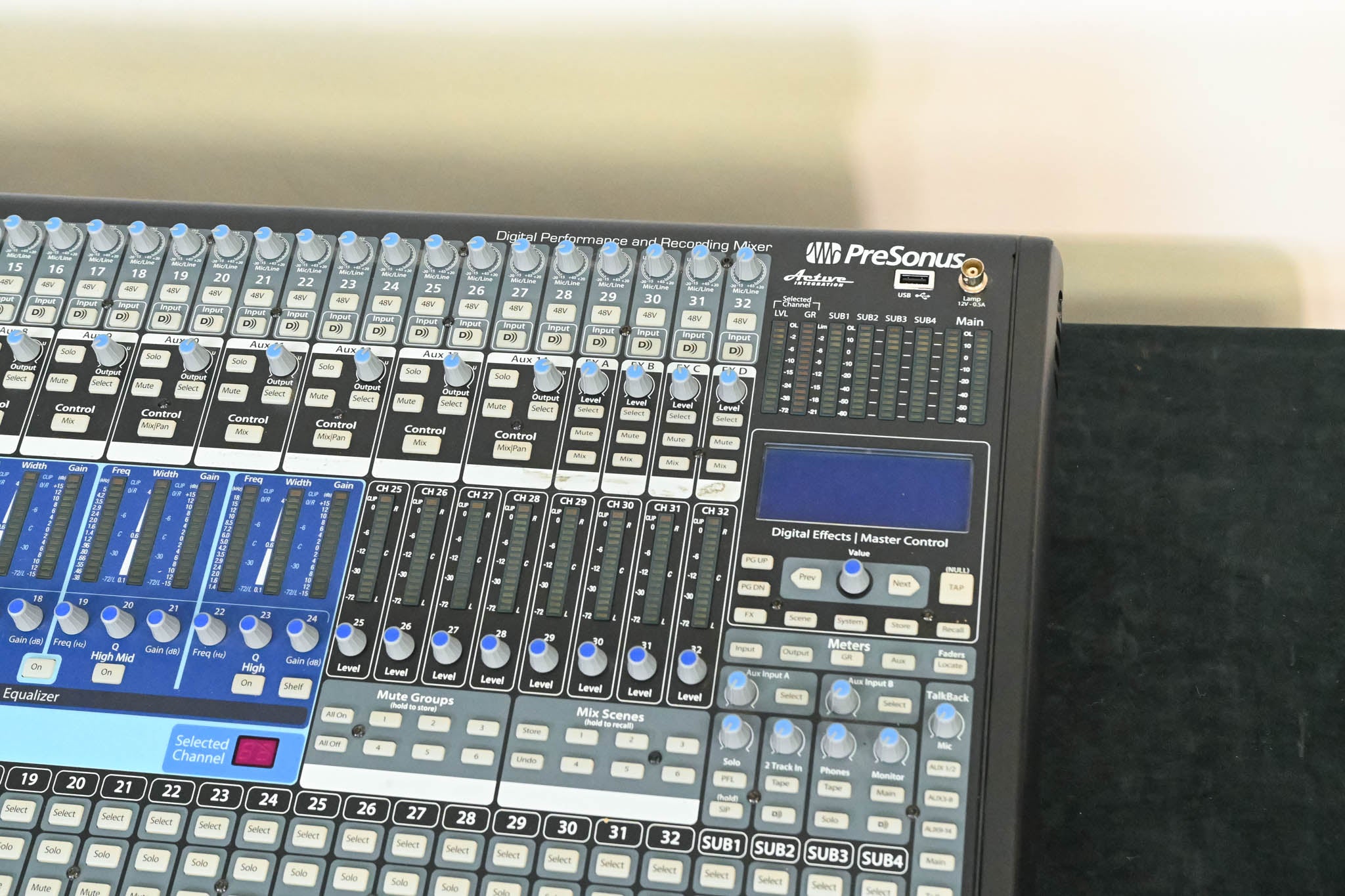 PreSonus StudioLive 32.4.2AI 32-Channel Digital Mixer