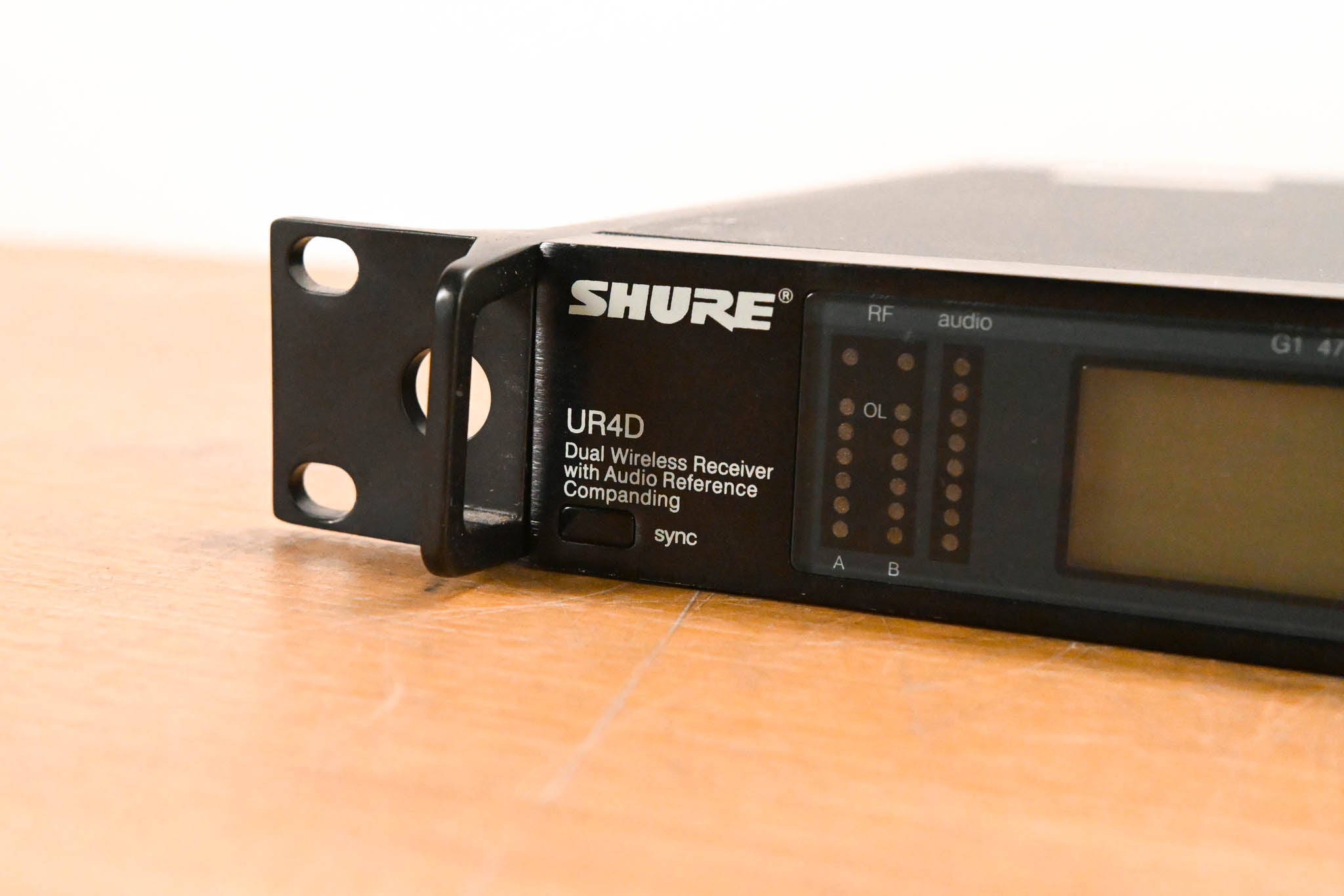Shure UR4D Dual Wireless Receiver with two UR1 Bodypacks - G1