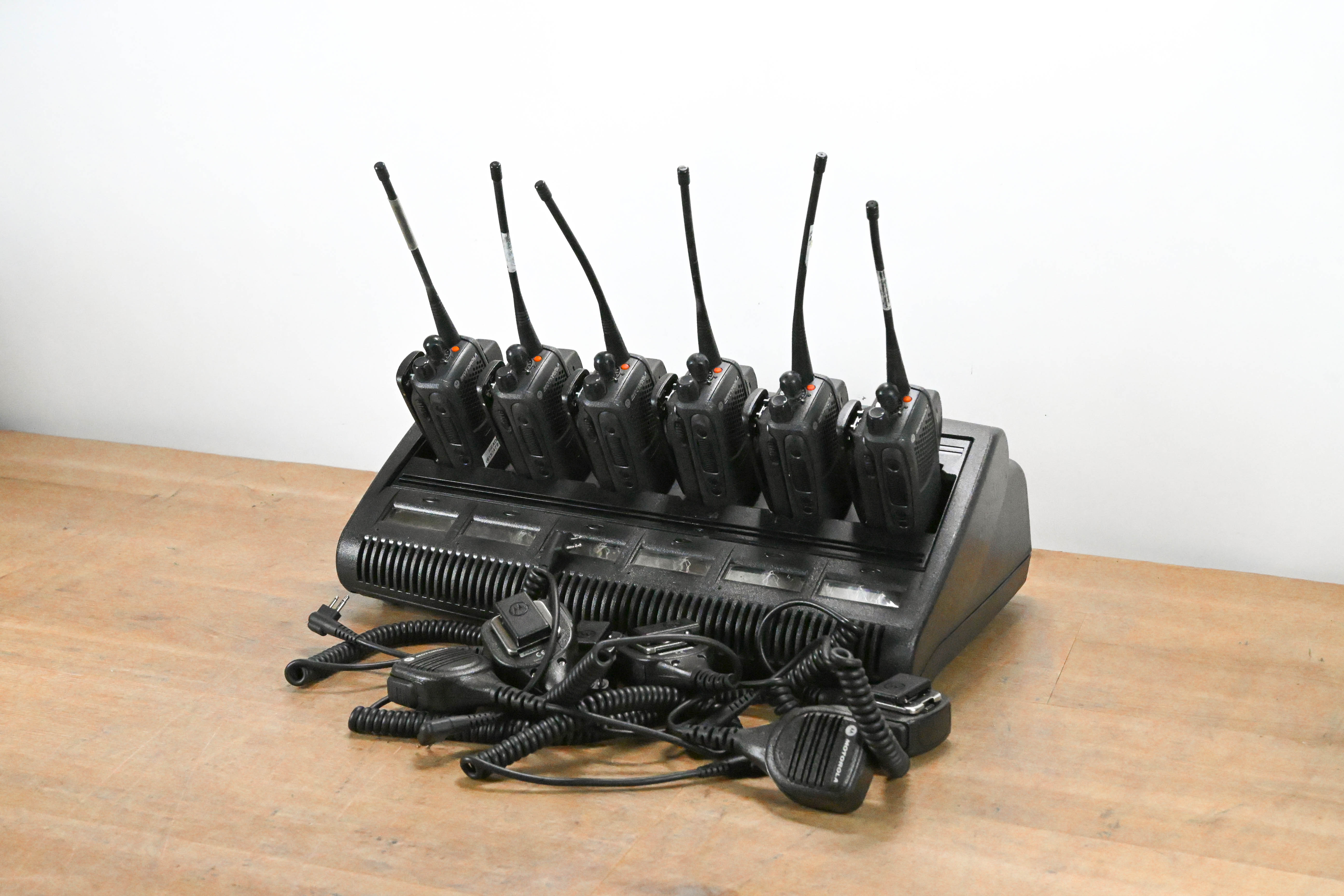 Motorola PR860 UHF (450-512MHz) 6-Radio Bundle w/ Impres Charger & Mics
