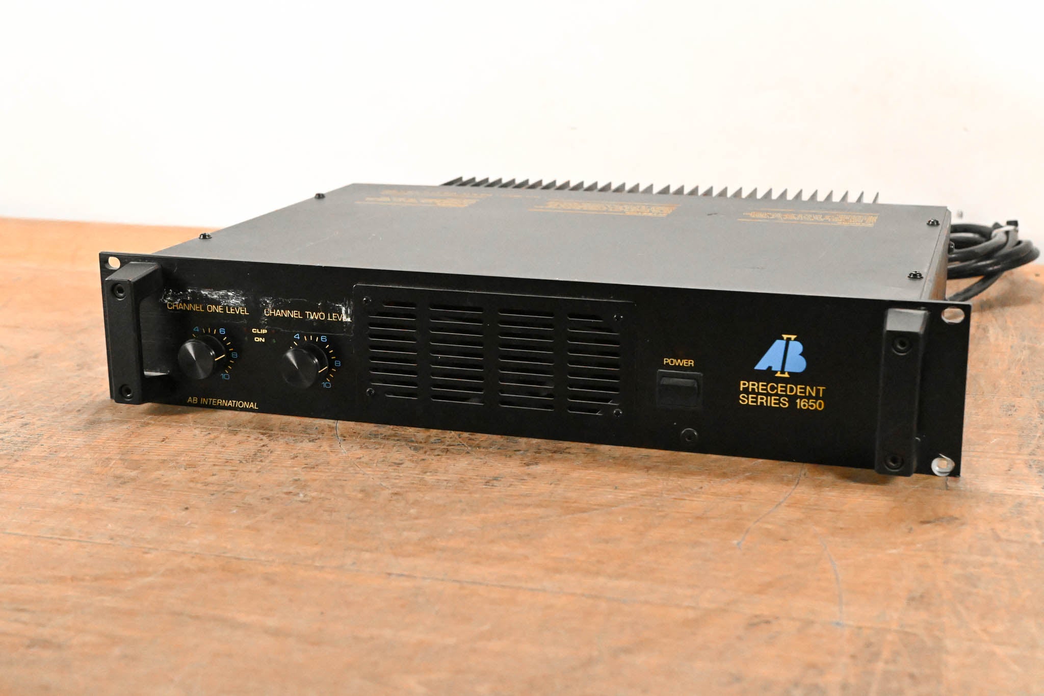 AB International 1650 2-Channel Power Amplifier