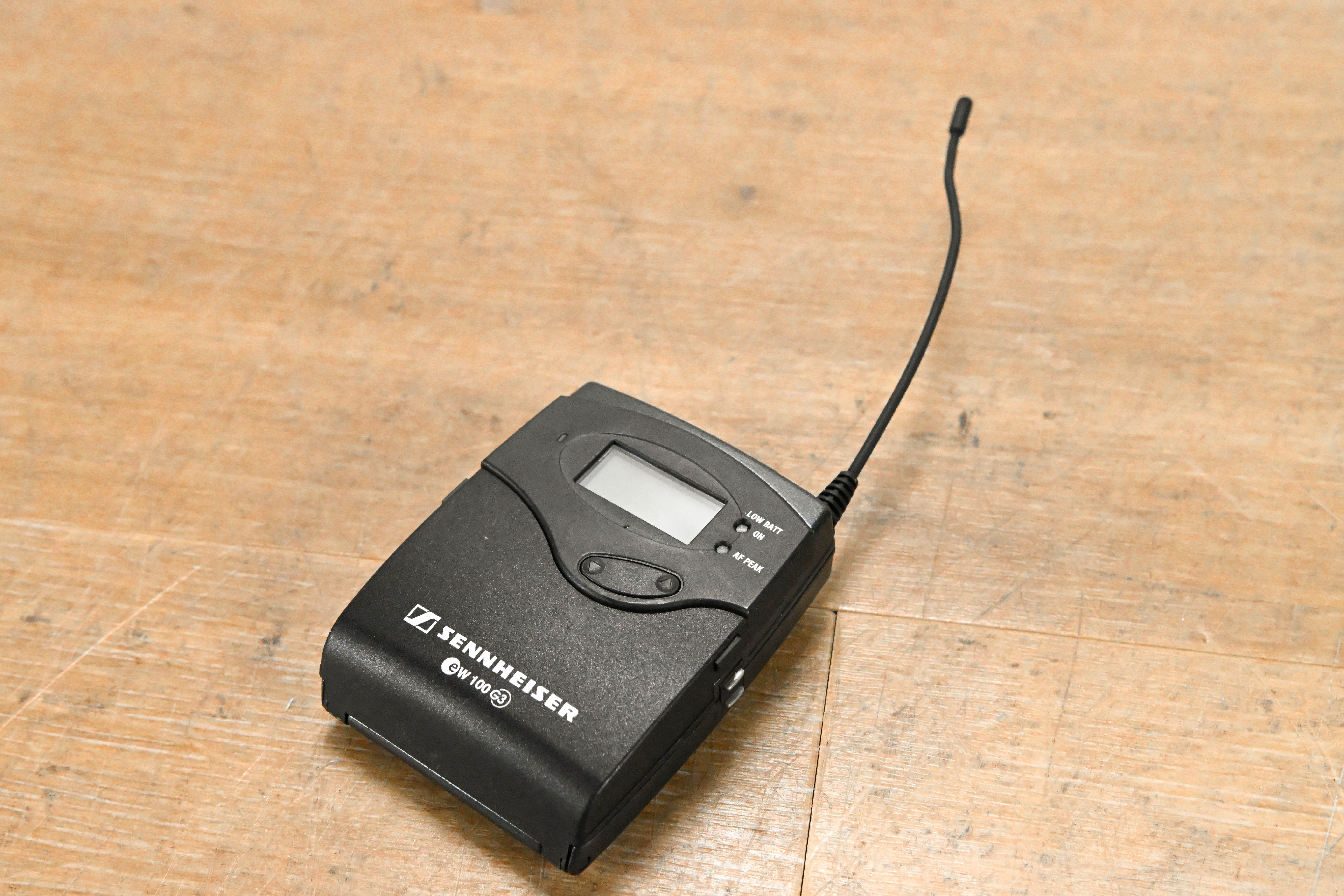 Sennheiser SK 100 G3 Wireless Bodypack Transmitter A Range: 516-558 MHz