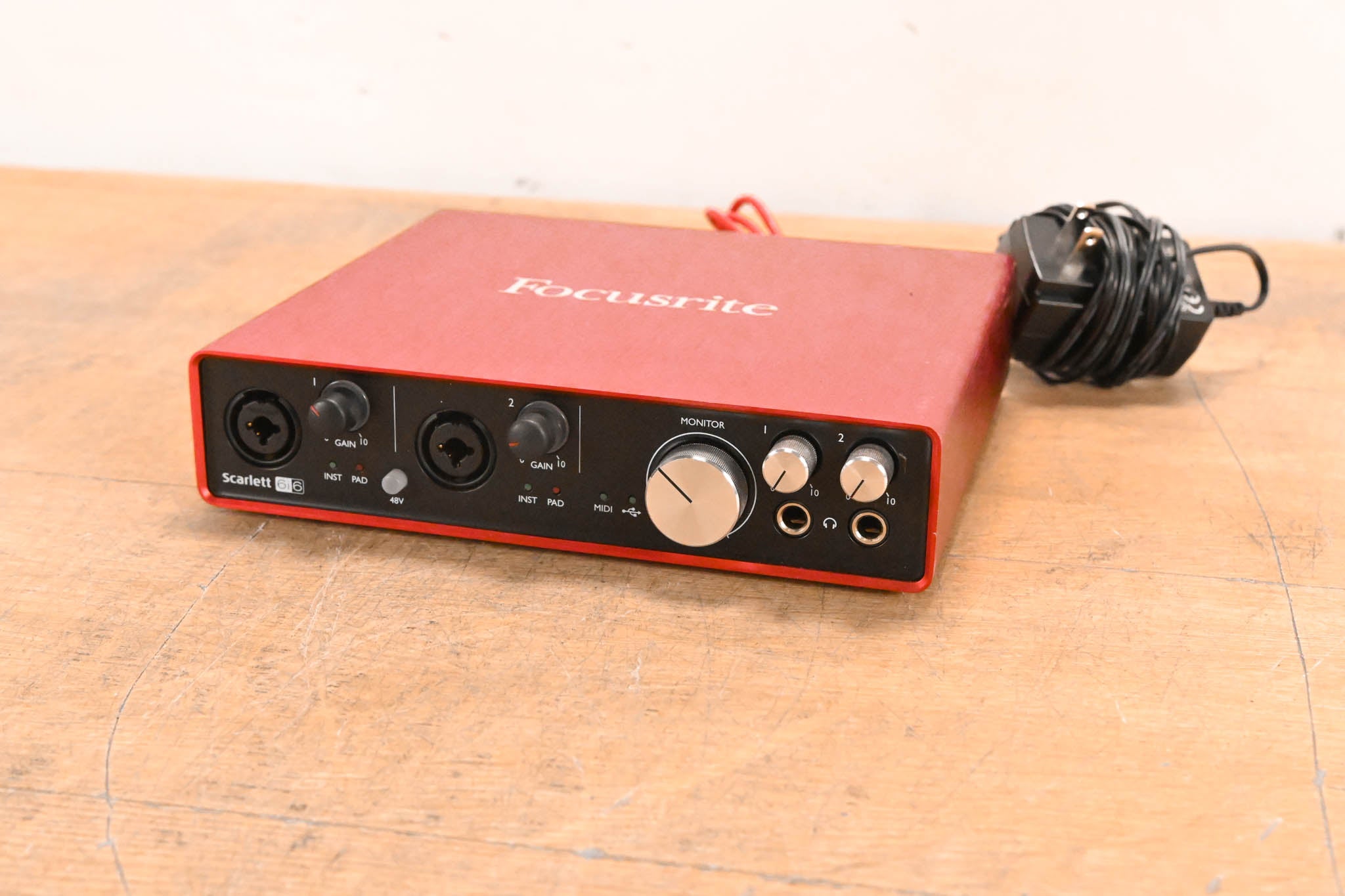 Focusrite Scarlett 6i6 2nd Gen USB Audio Interface
