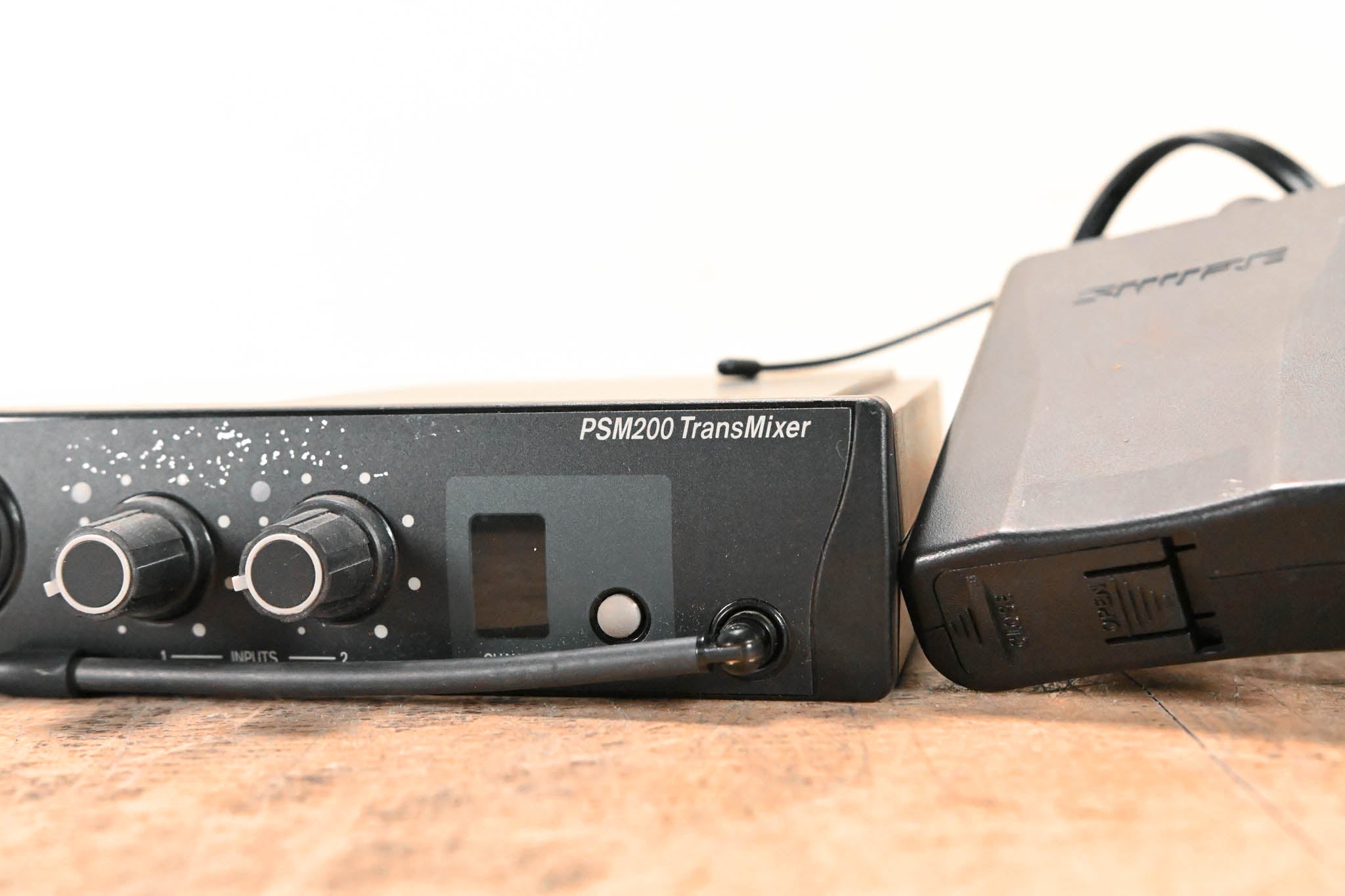 Shure PSM200 In-Ear Personal Monitoring System - H2 Band: 518-554 MHz