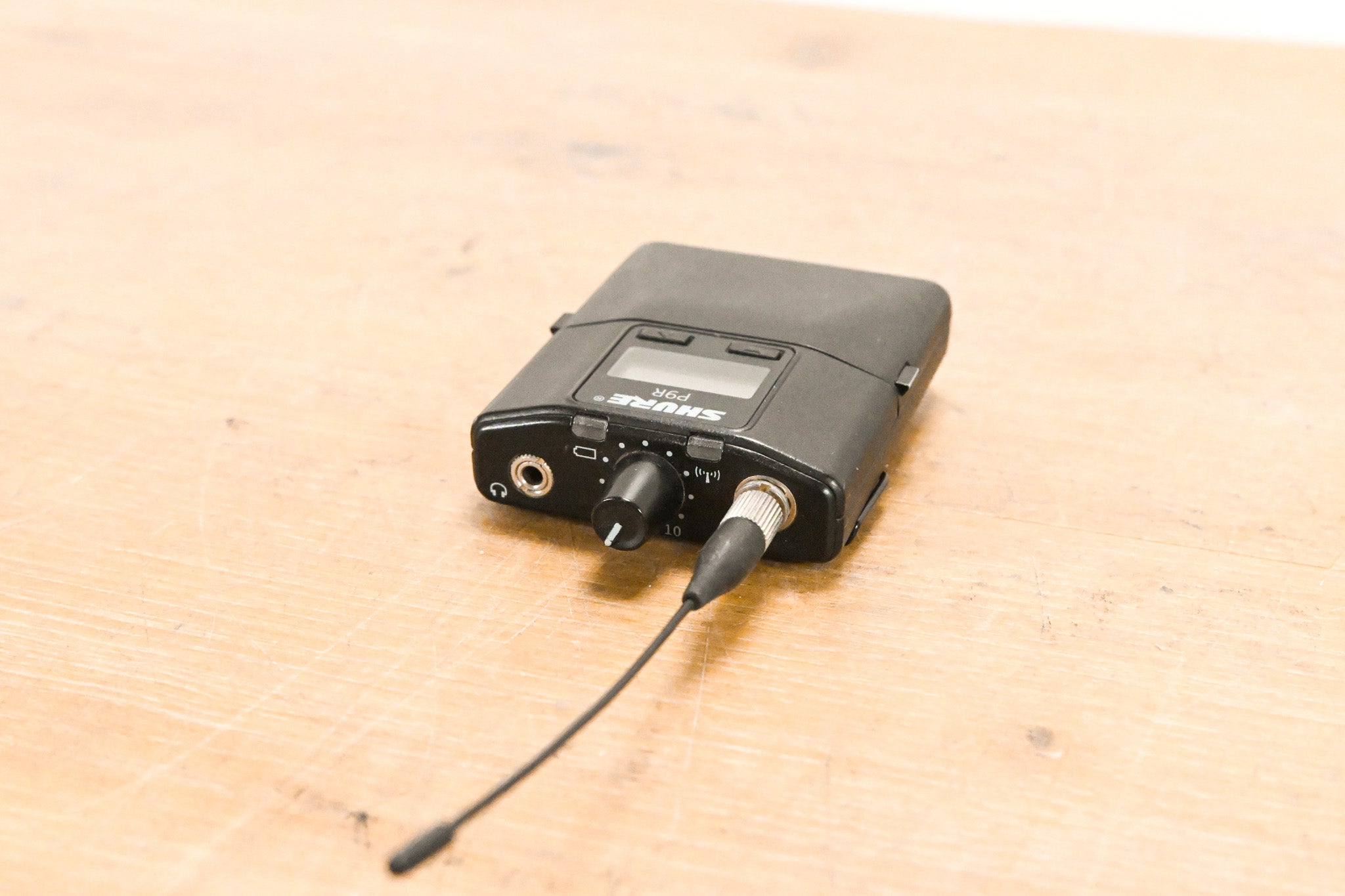 Shure PSM 900 Wireless IEM System L6 Band: 656-692 MHz (NO POWER SUPPLY)
