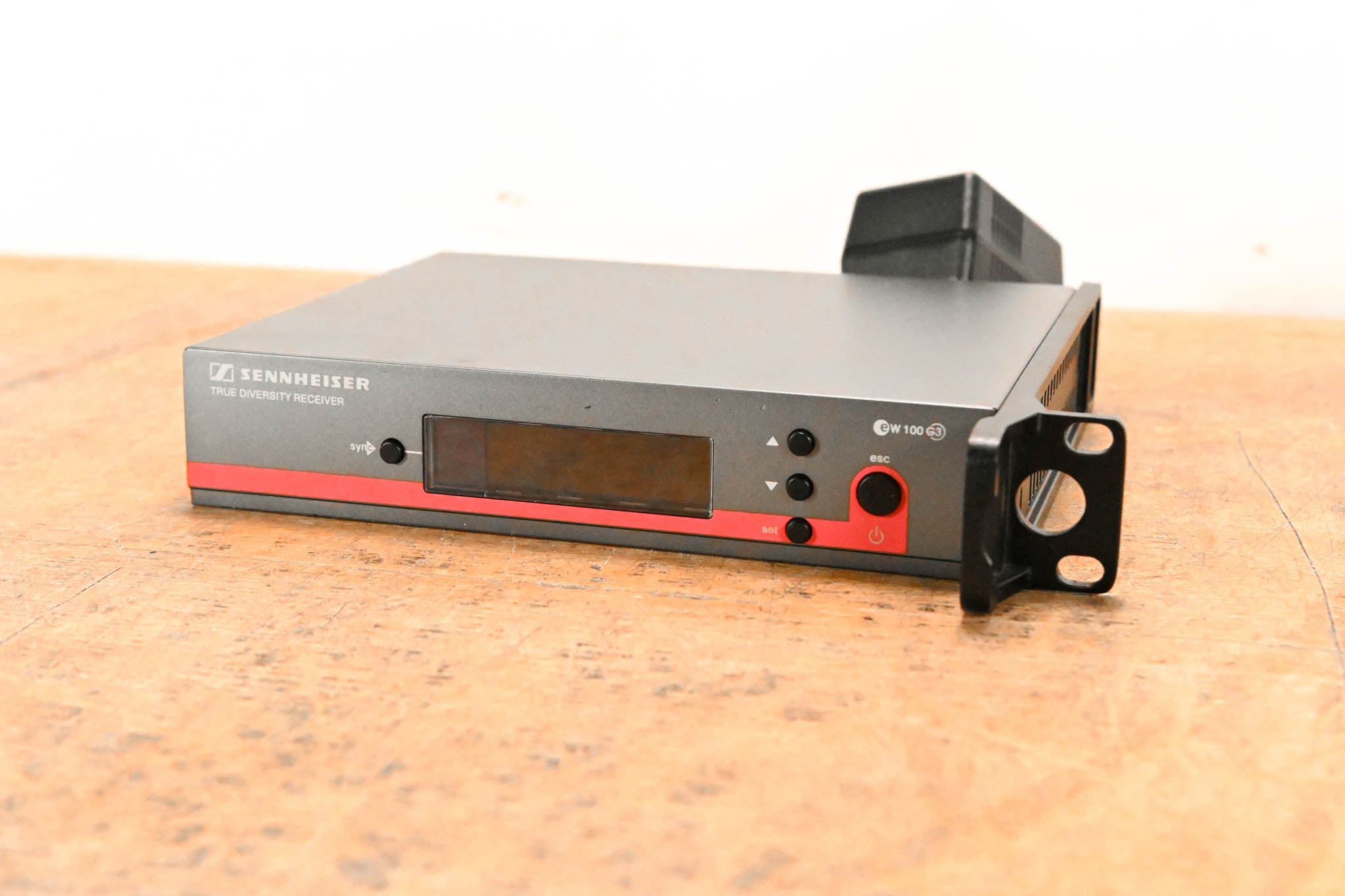 Sennheiser EM 100 G3 Wireless Receiver - A Range: 516-558 MHz