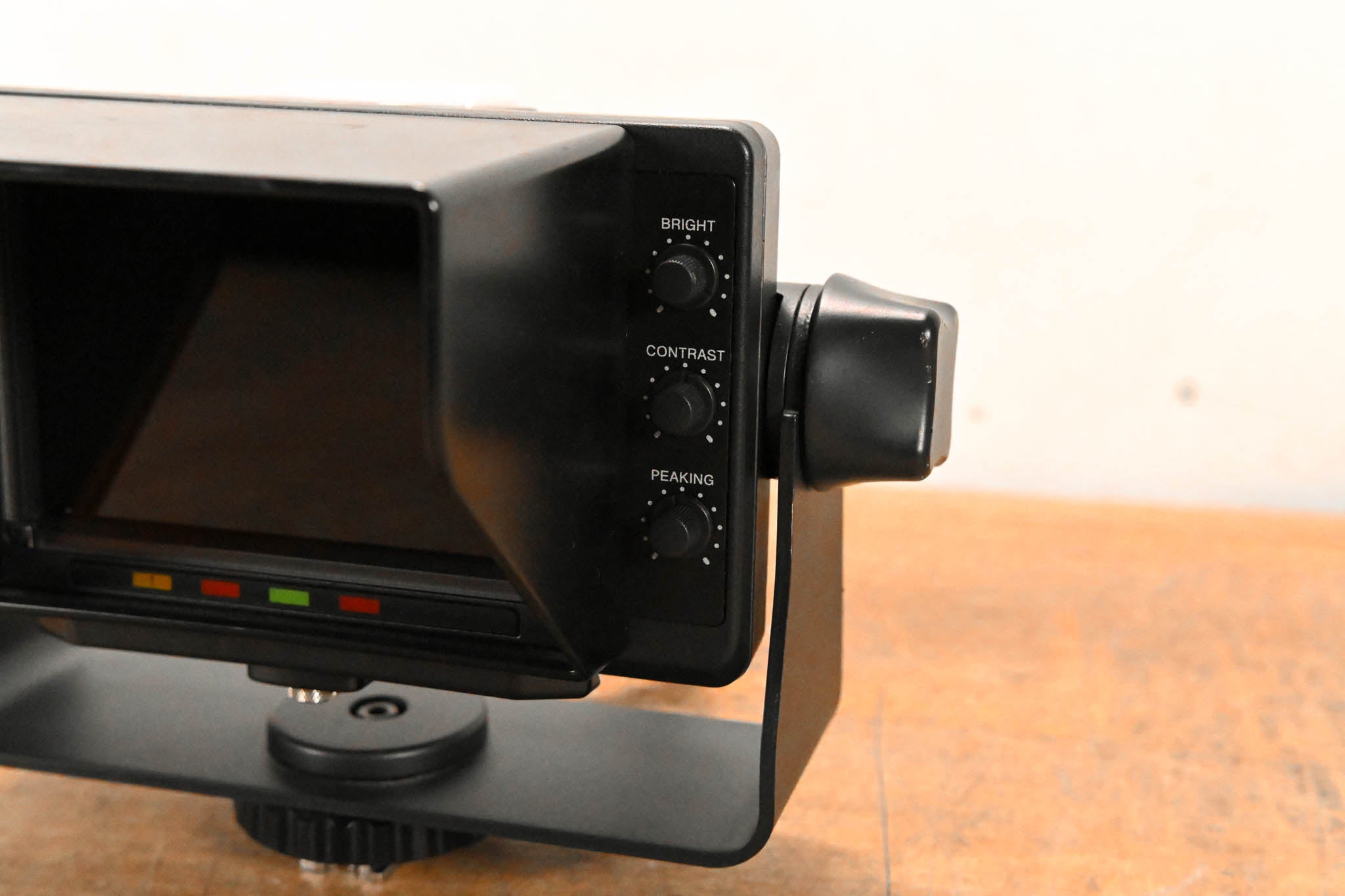 Sony DXF-C50WA 5-inch LCD Color Viewfinder for HXC-D70 SD/HD Camera