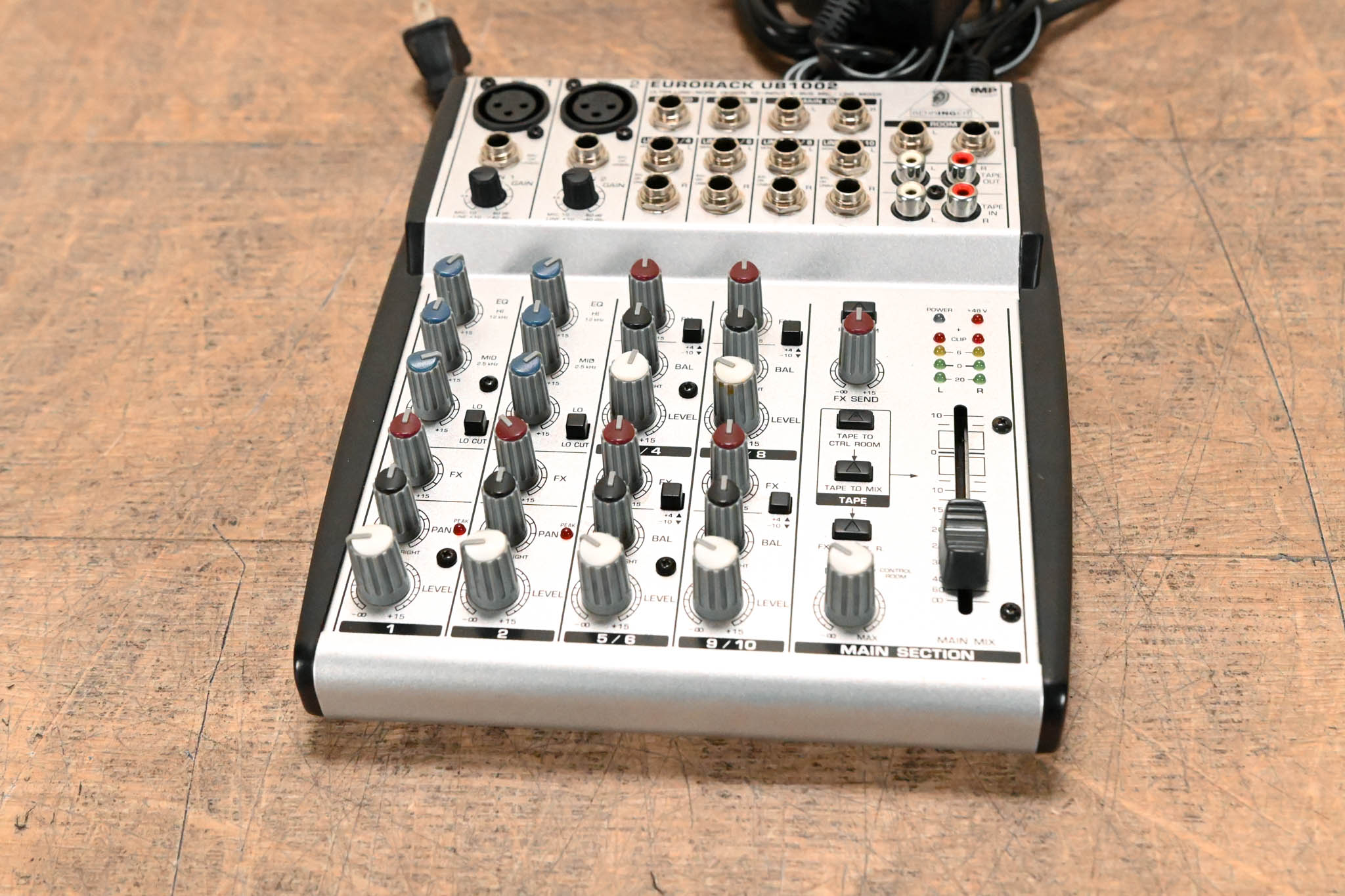 Behringer EURORACK UB1002 10-Input 2-Bus Mic/Line Mixer