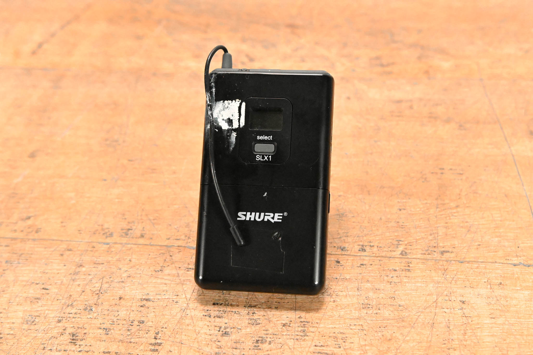 Shure SLX1 Wireless Bodypack Transmitter - J3 Band: 572-596 MHz