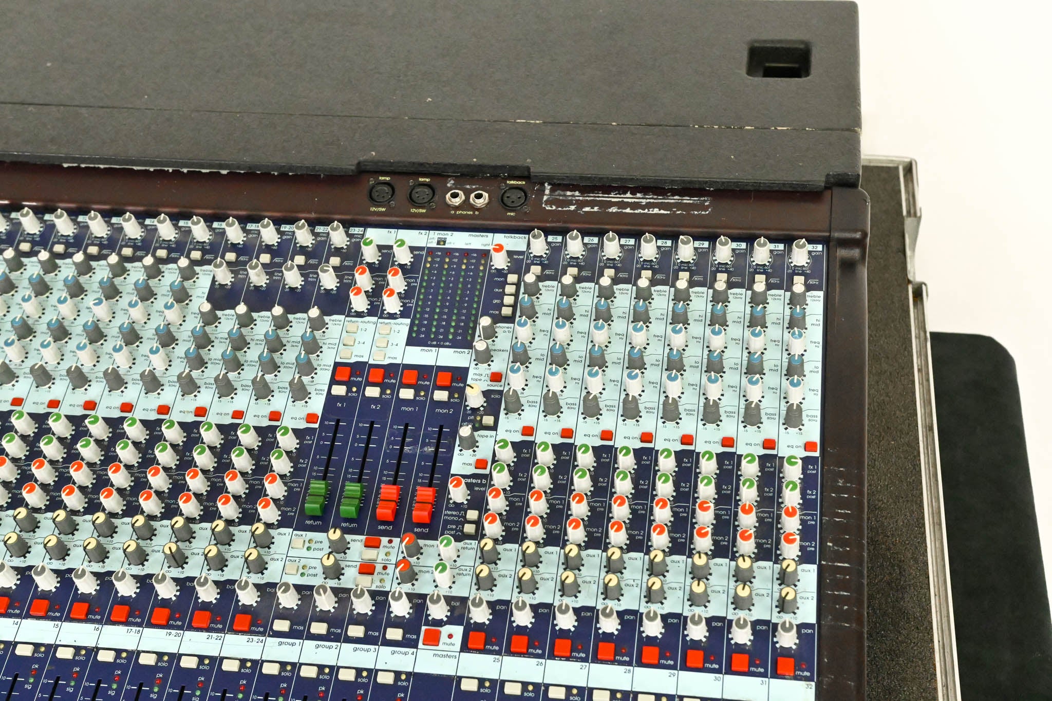 Midas Venice 320 32-Channel Analog Mixing Console with Road Case