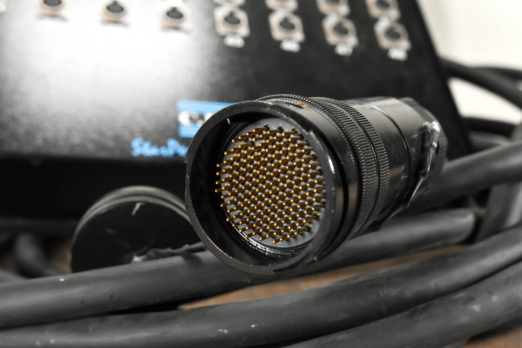 CBI StarPerformer 2000 48-Channel Box to Ten47 150-pin Connector Snake