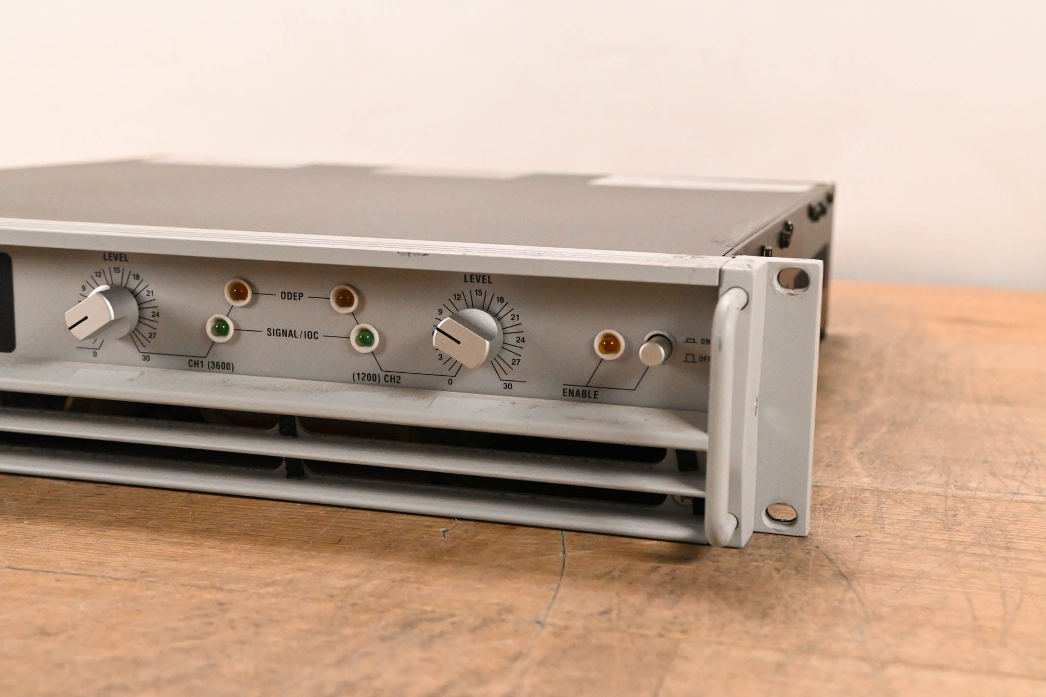 Crown Macro-Tech 36x12 2-Channel Power Amplifier