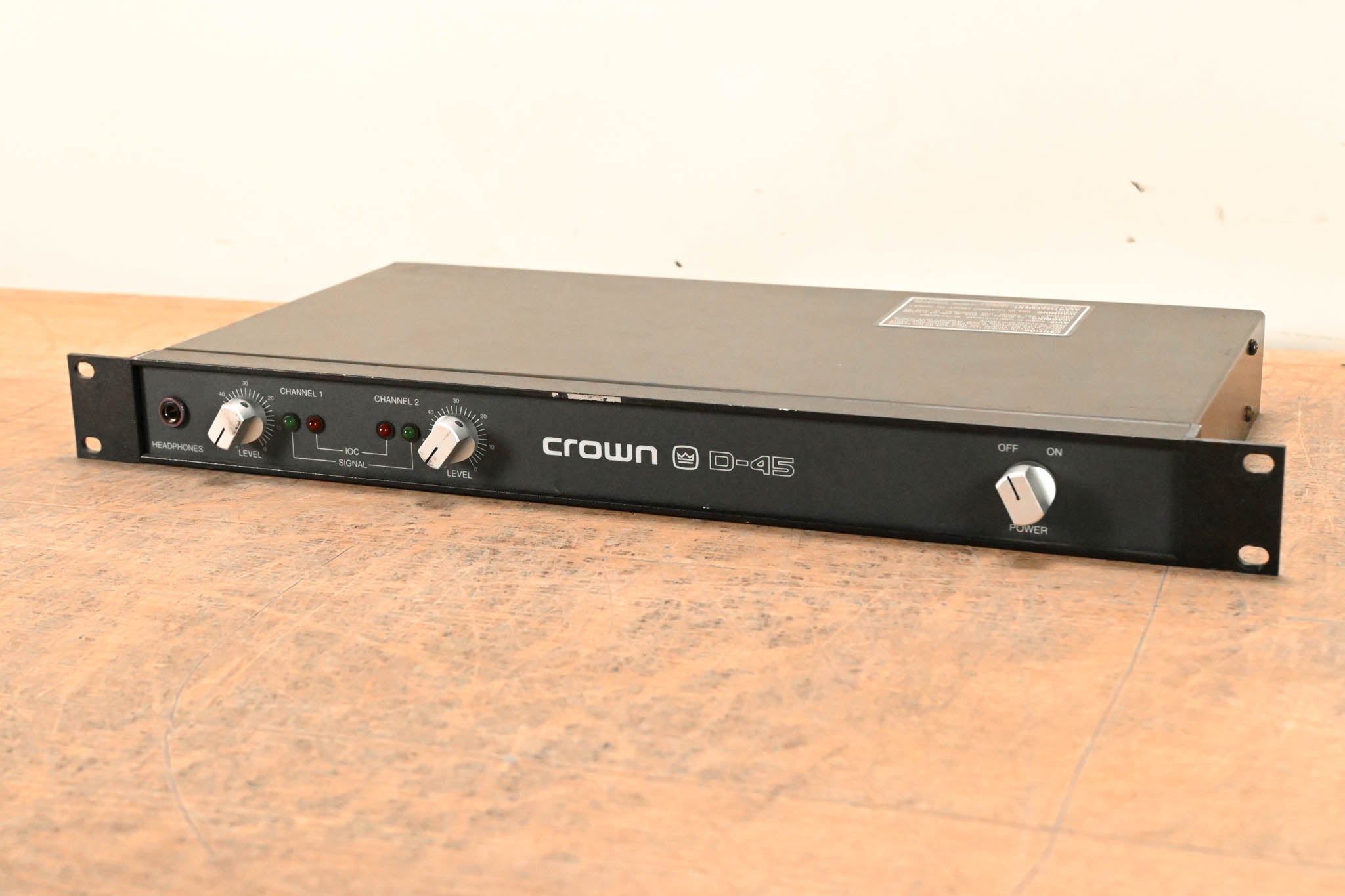 Crown D-45 Two-Channel, 35W Power Amplifier