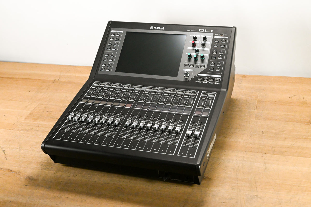 Yamaha QL1 16-Input / 8-Output Digital Mixing Console