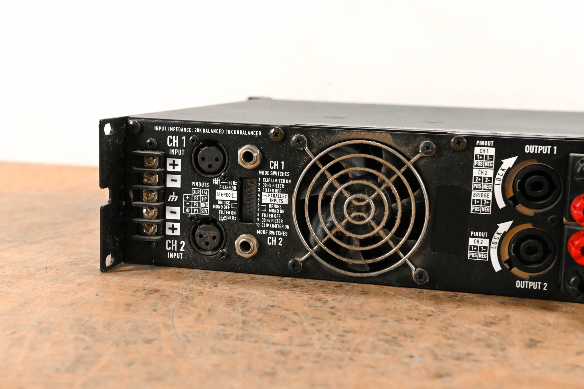 QSC RMX1850HD 2-Channel Power Amplifier