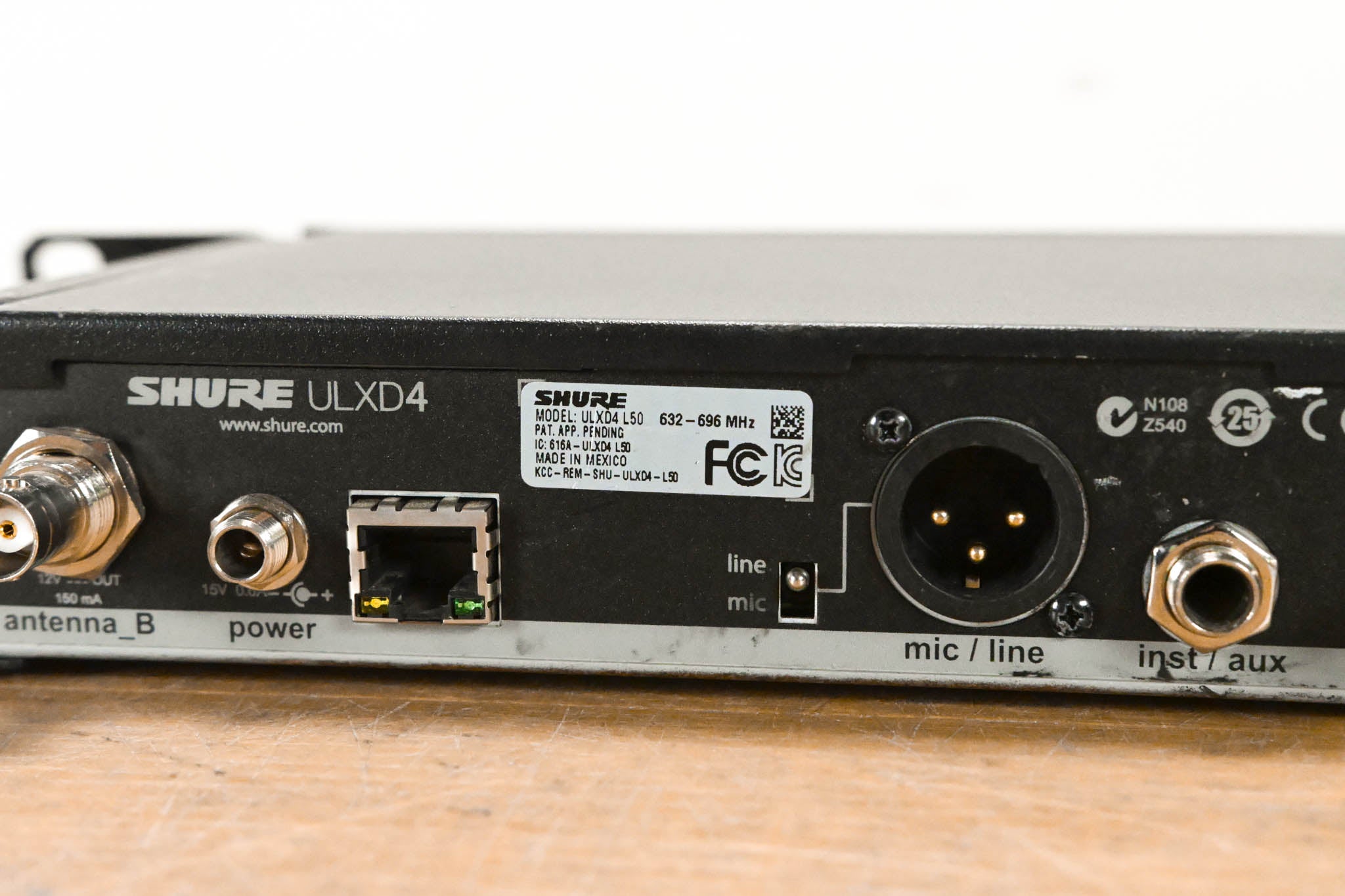 Shure ULXD4 Digital Wireless Receiver L50 Range: 632-696 MHz (NO PSU)