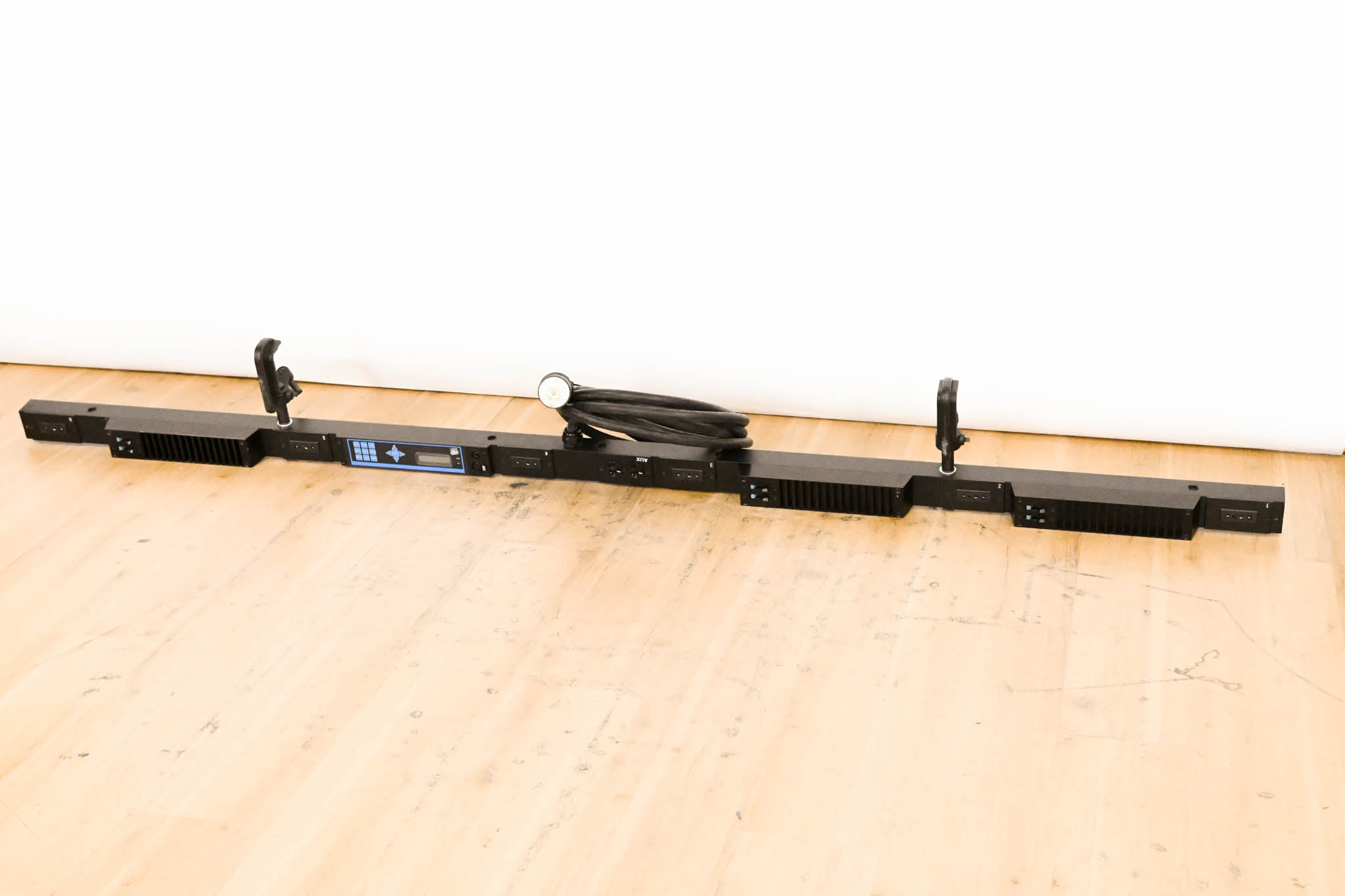 ETC SB6-10M 6 x 10A (1200W) SmartBar with Stage Pin Connectors