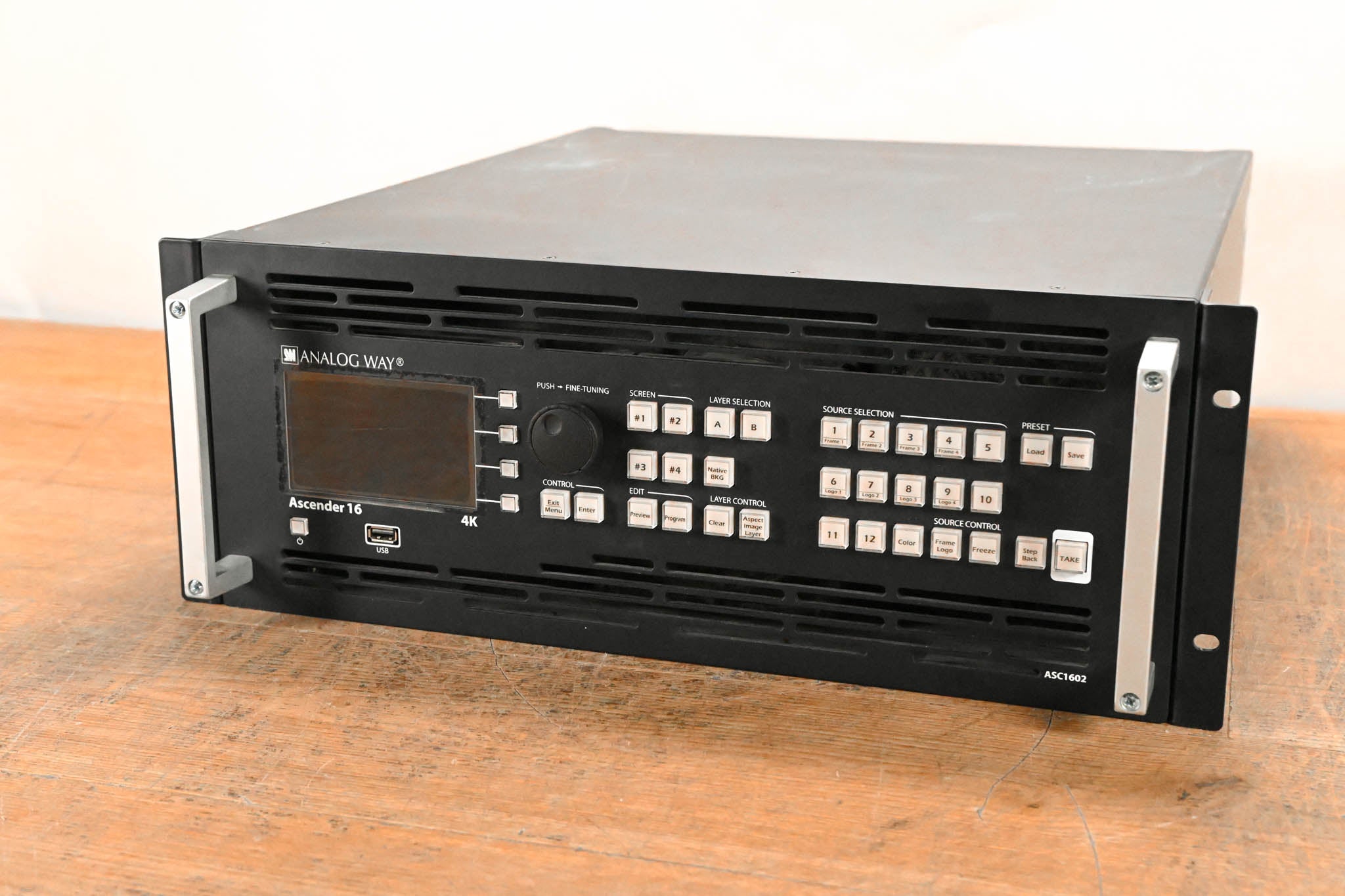 Analog Way Ascender 16-4K Switcher/Video Wall Controller