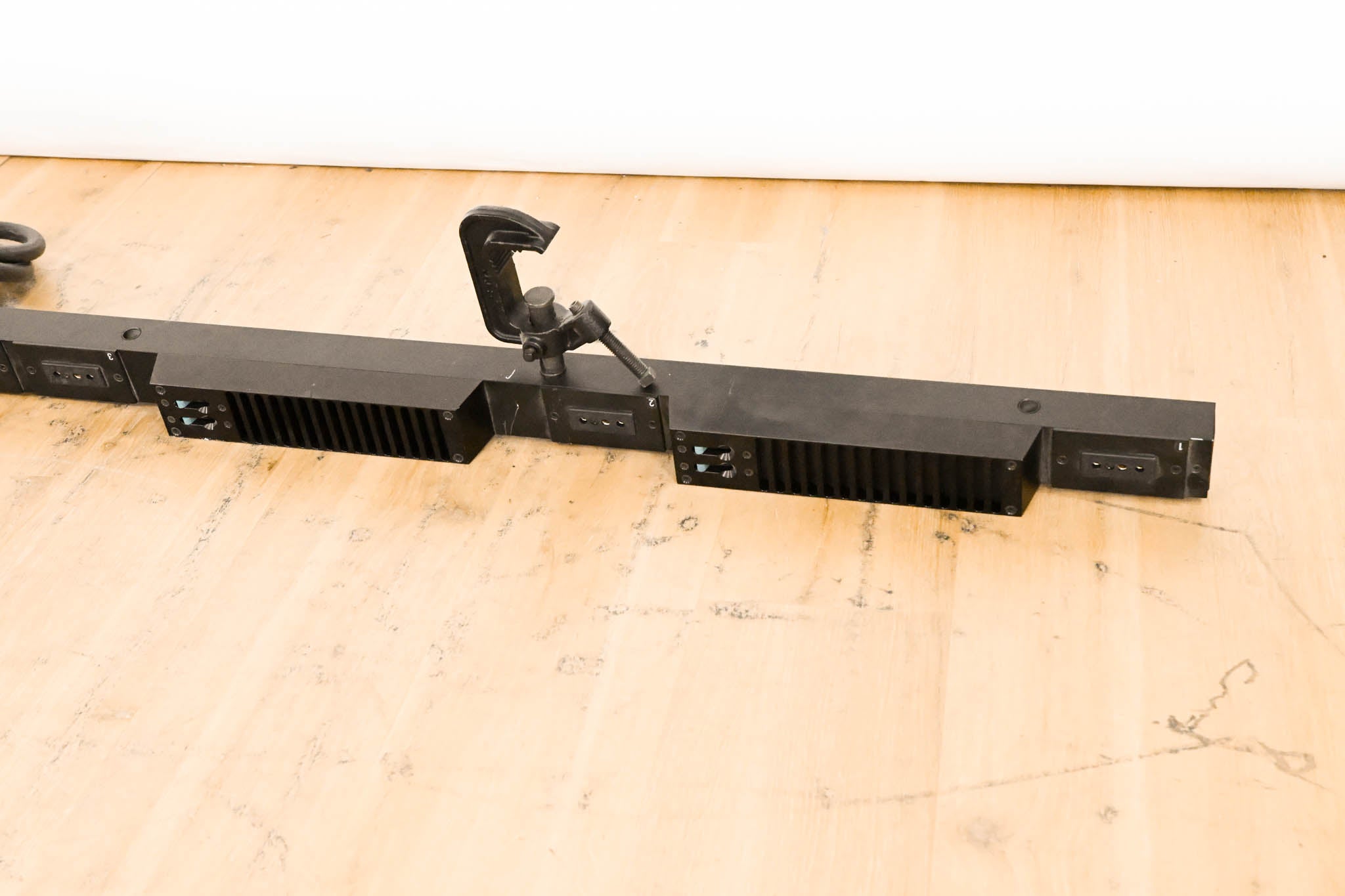 ETC SB6-10M 6 x 10A (1200W) SmartBar with Stage Pin Connectors