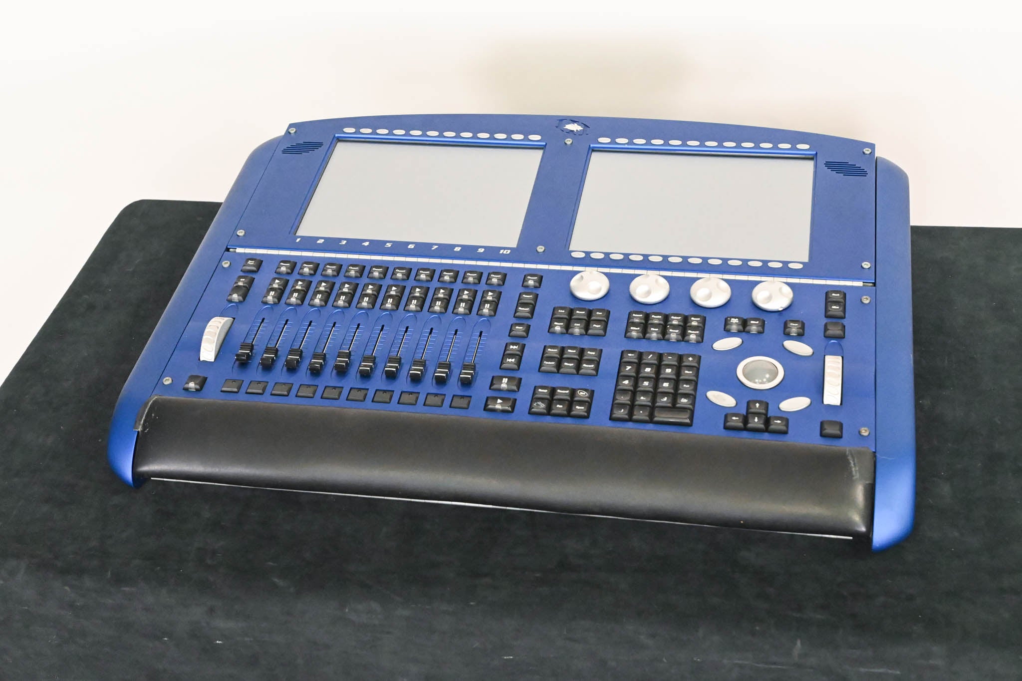 High End Systems Wholehog III Lighting Console