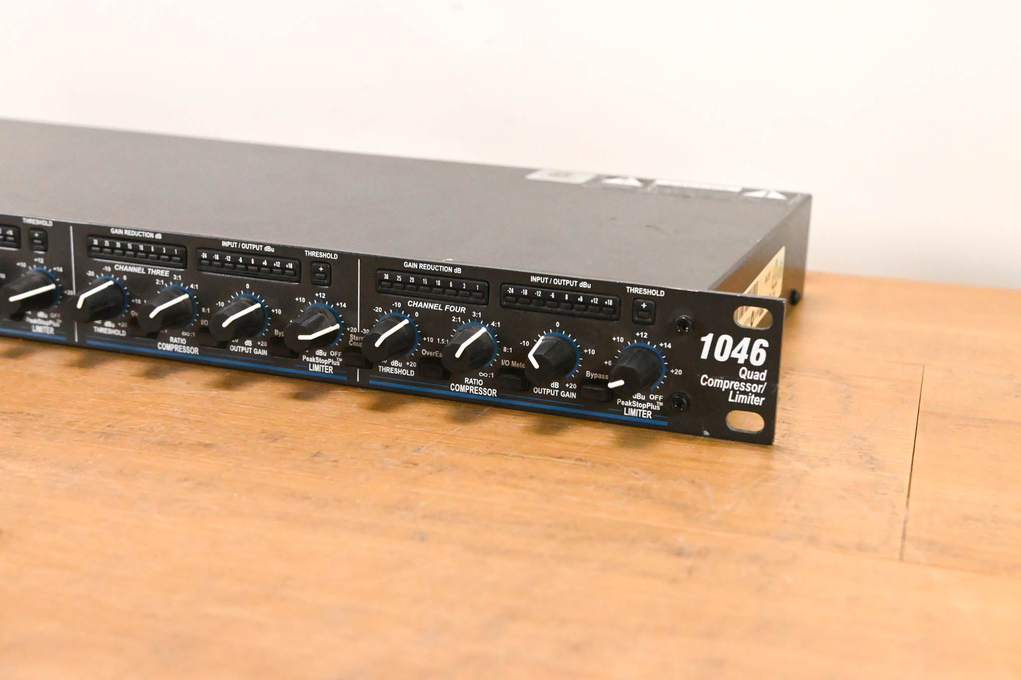 dbx 1046 Quad Compressor/Limiter