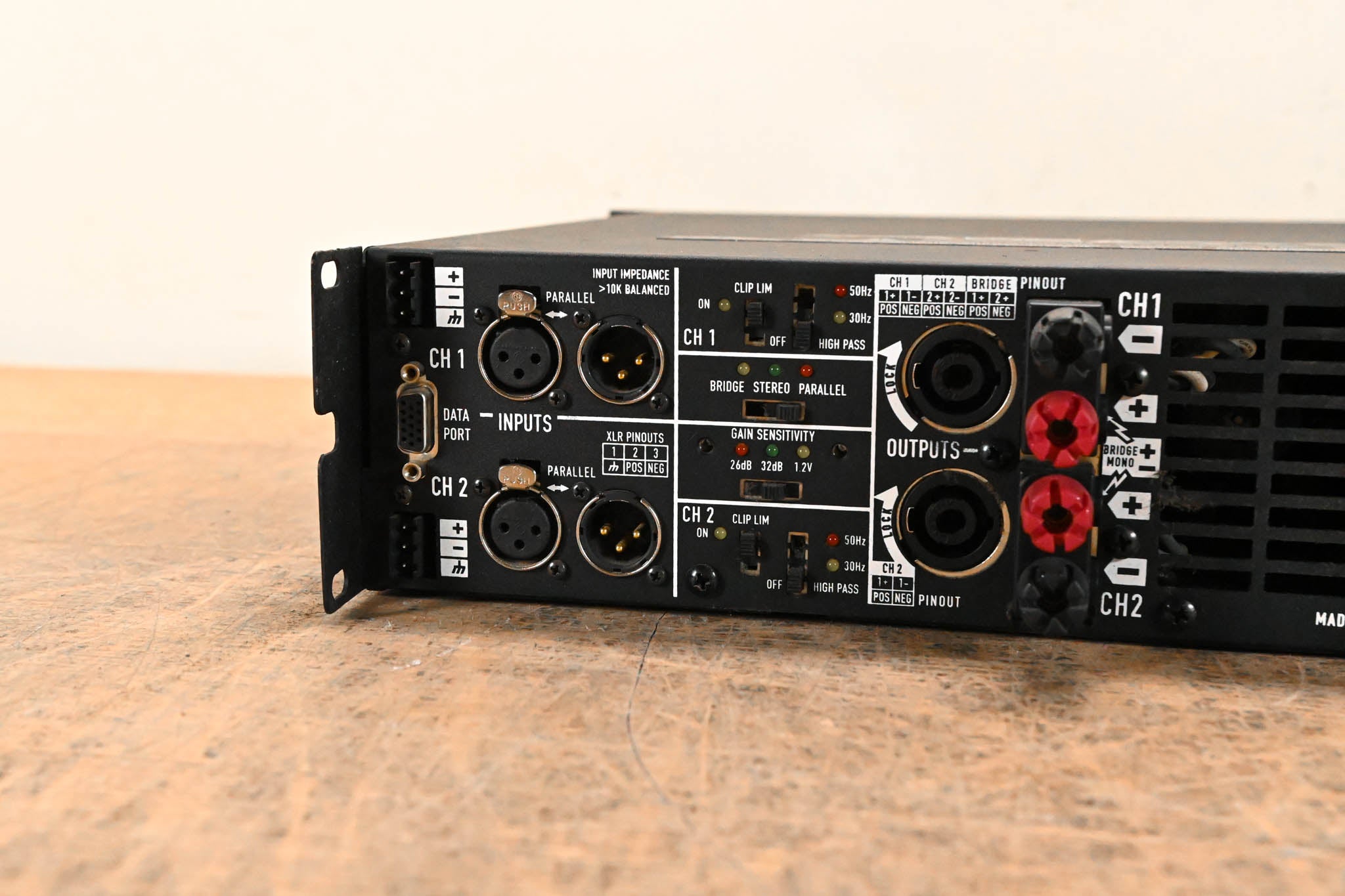 QSC PL380 Powerlight 3 Series 2-Channel Power Amplifier