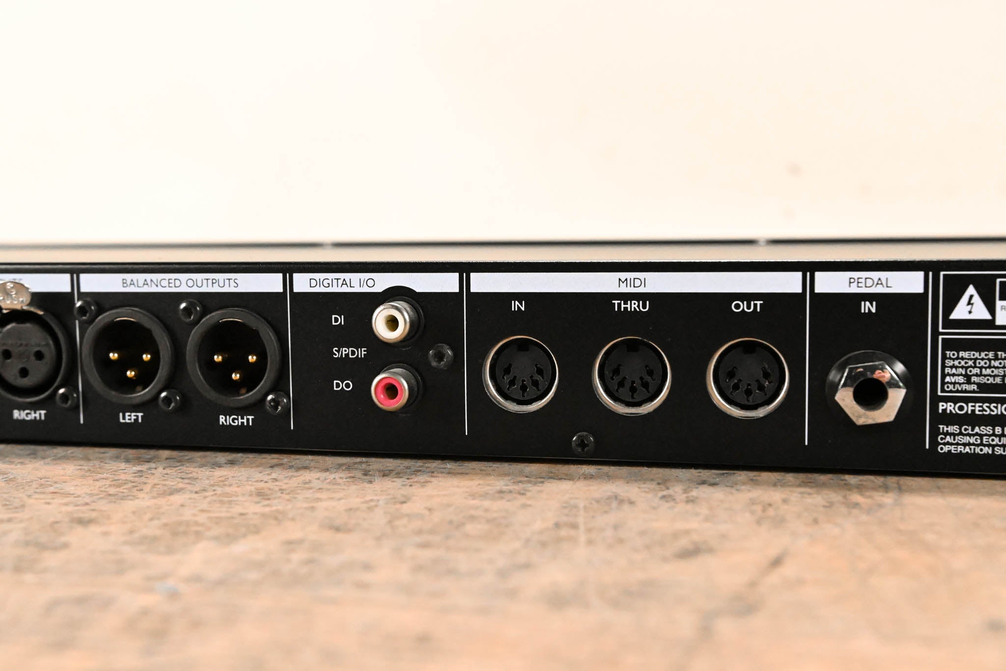 TC Electronic M-ONE XL Dual-Engine Effects Processor