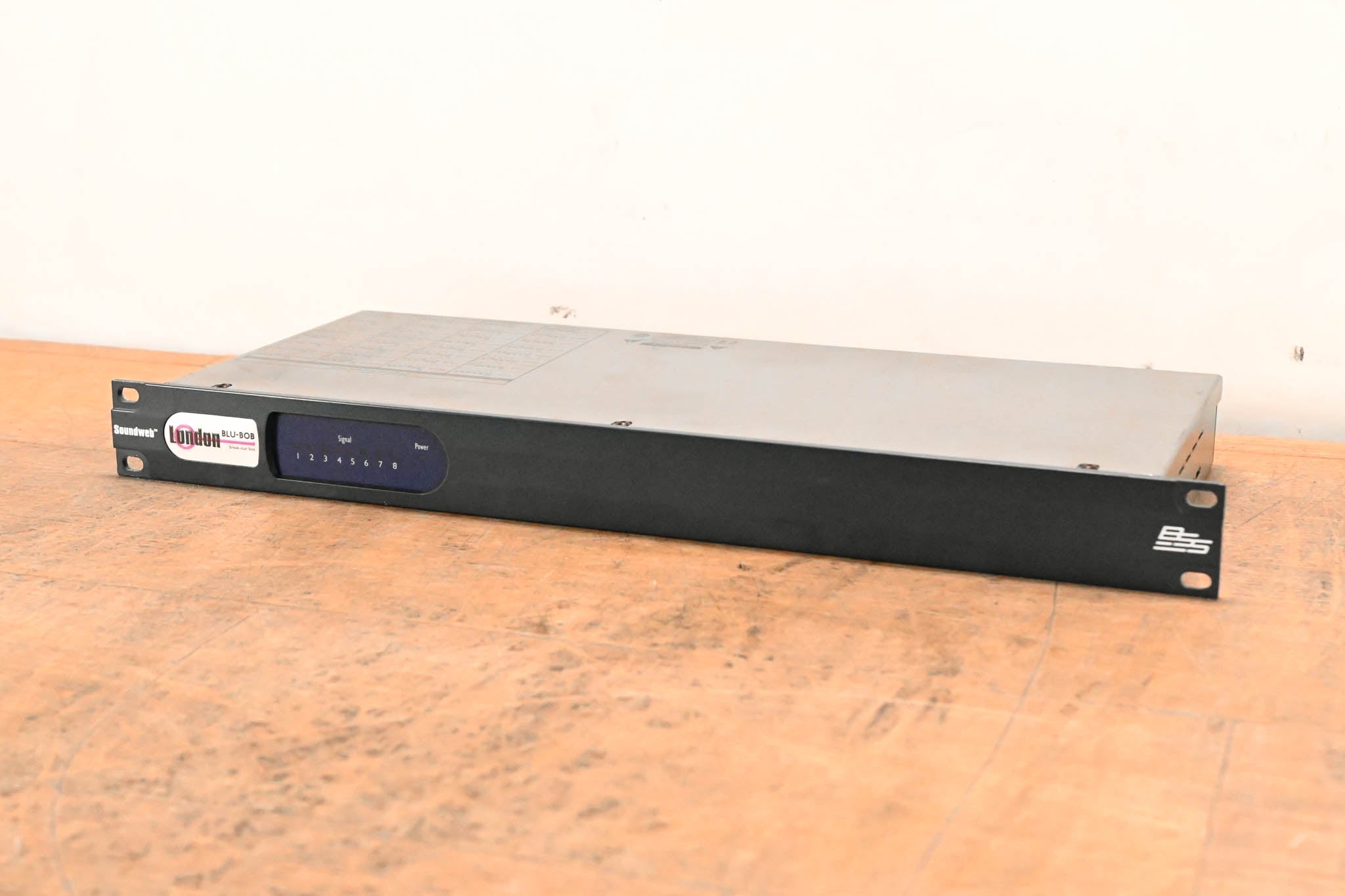 BSS London BLU-BOB2 8-Channel Break-Out Box Output Expander (NO PSU)