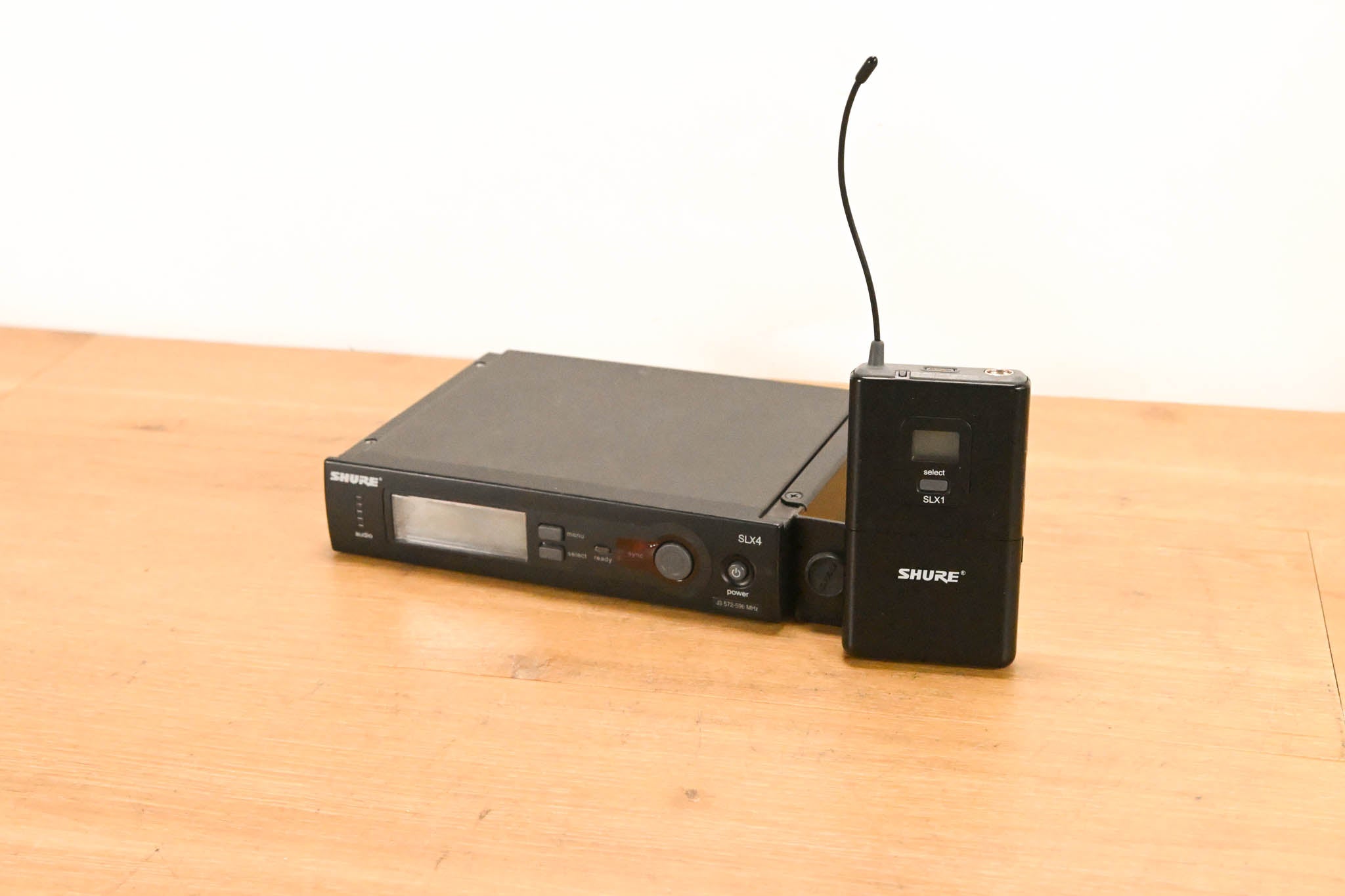 Shure SLX14 Bodypack Wireless System - J3 Band (NO POWER SUPPLY)