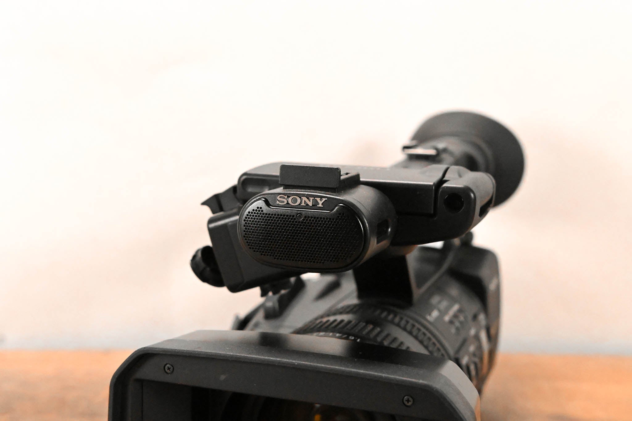 Sony HXR-NX5U NXCAM Professional Camcorder