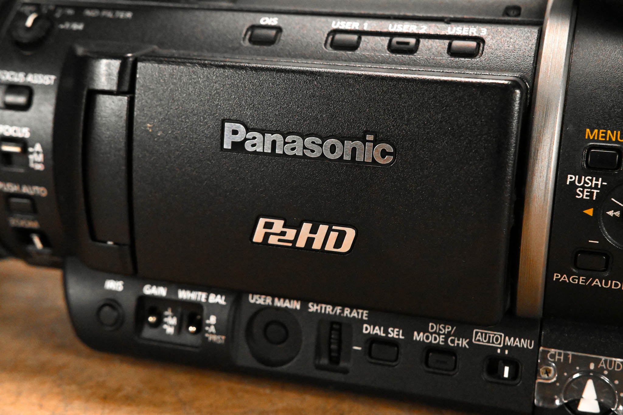Panasonic AG-HPX255P P2 HD Handheld Camcorder